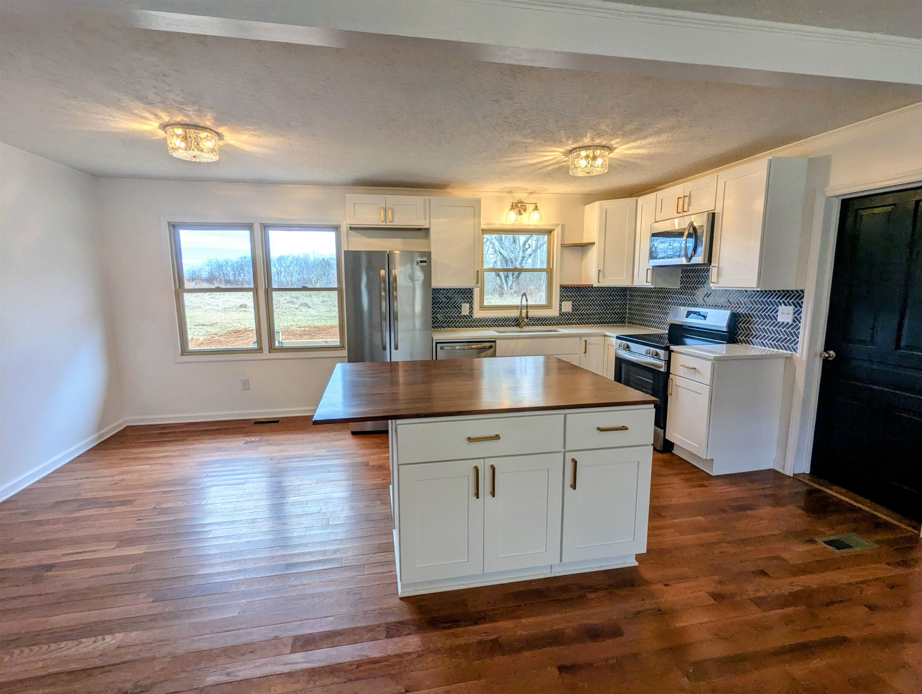 8203 Floyd Pike Dugspur VA 24325