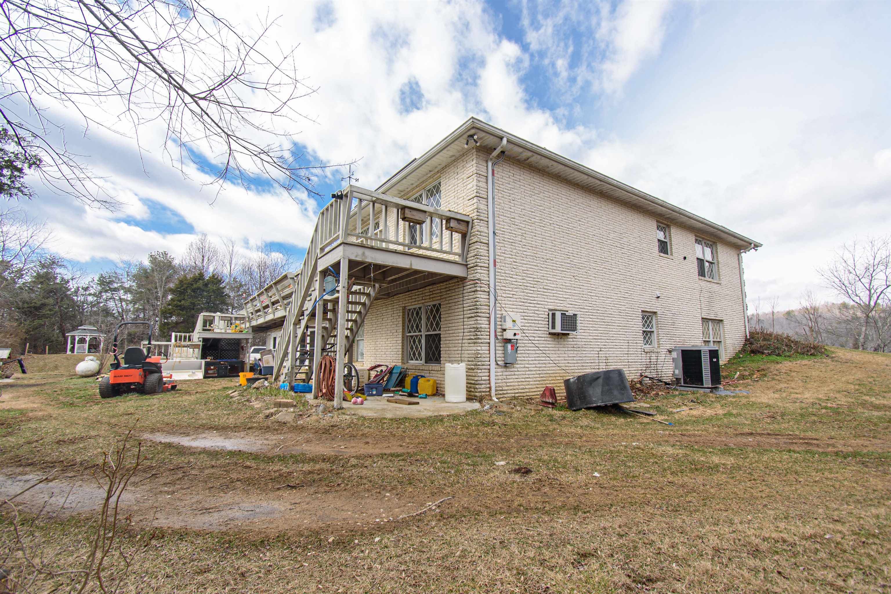 5384 Harvest Road Riner VA 24149