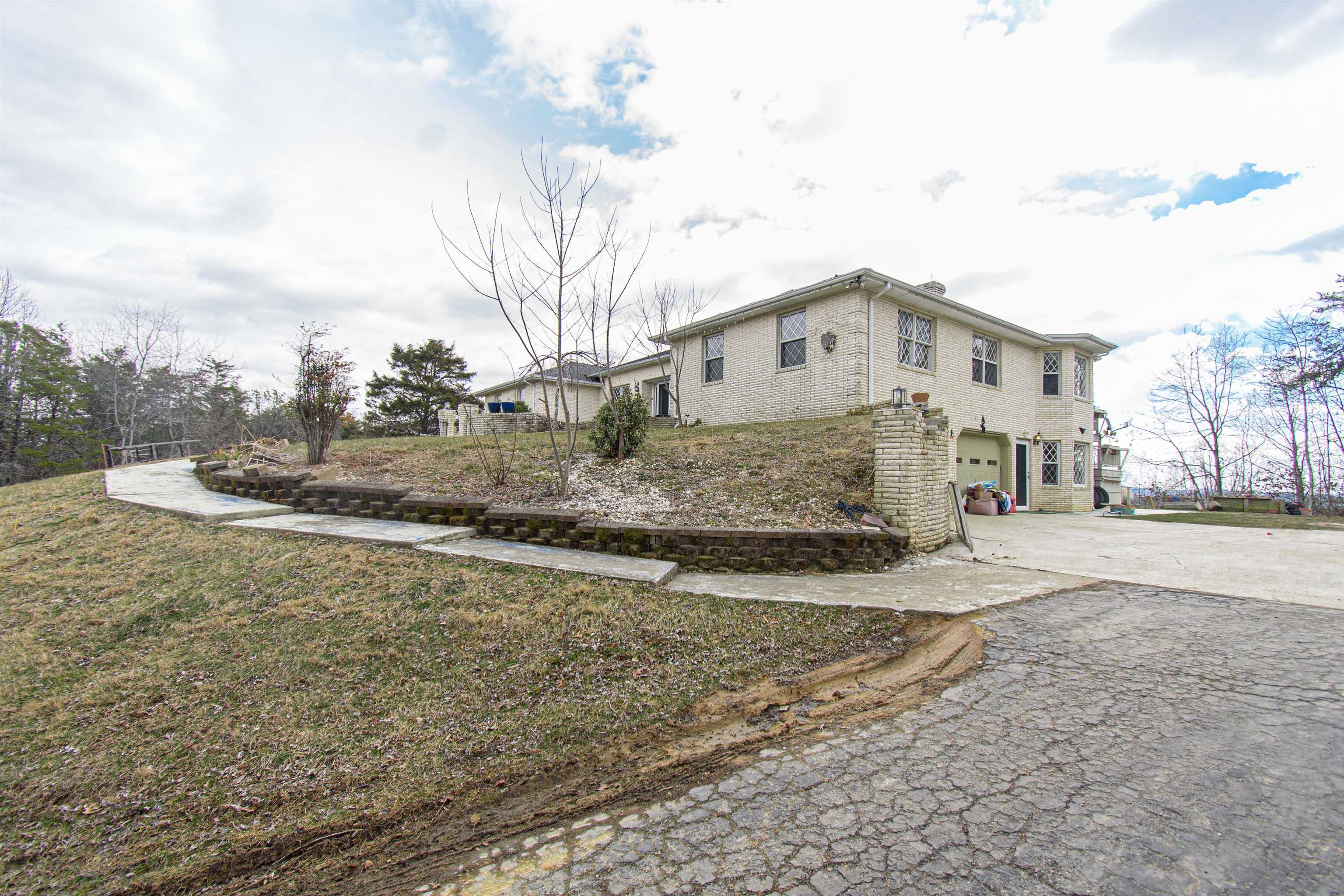 5384 Harvest Road Riner VA 24149