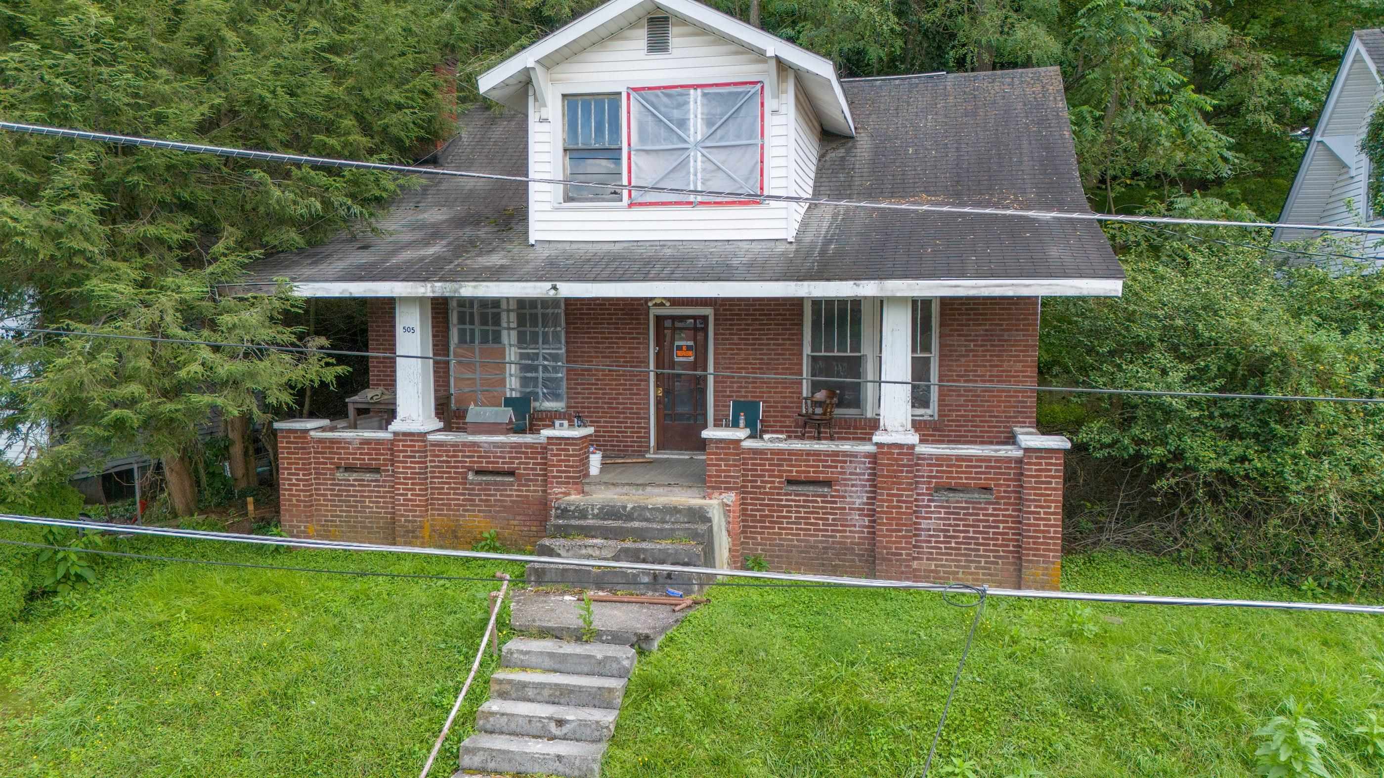 505 Tazewell Avenue Bluefield VA 24605
