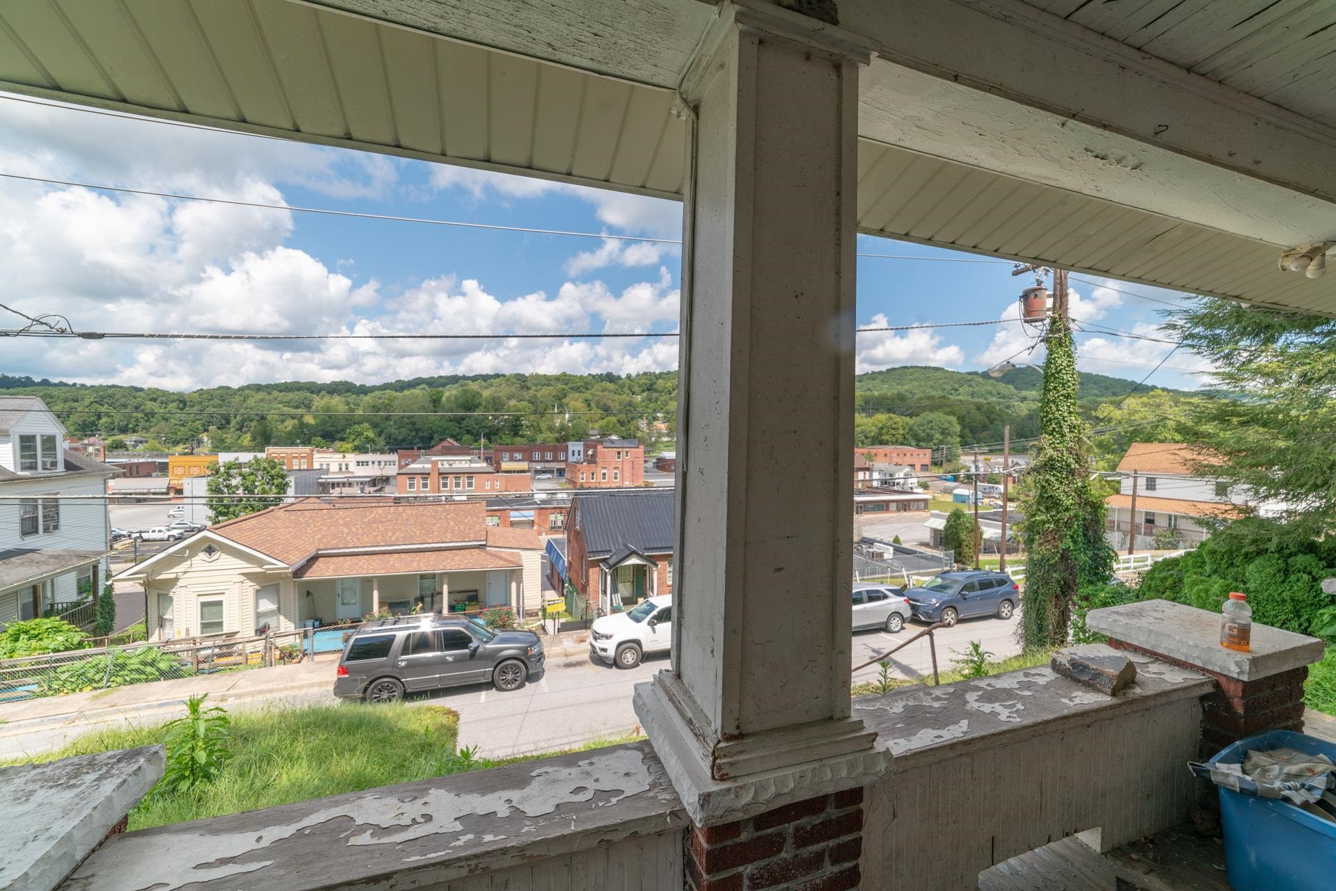 505 Tazewell Avenue Bluefield VA 24605