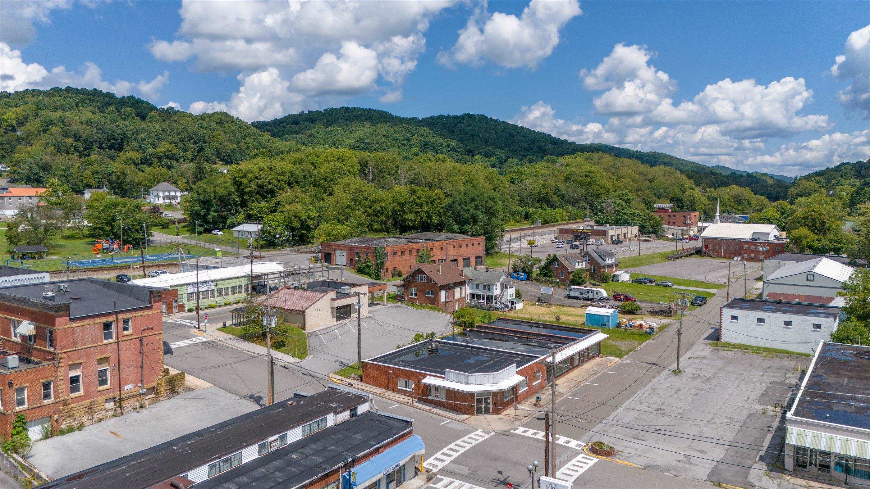 505 Tazewell Avenue Bluefield VA 24605