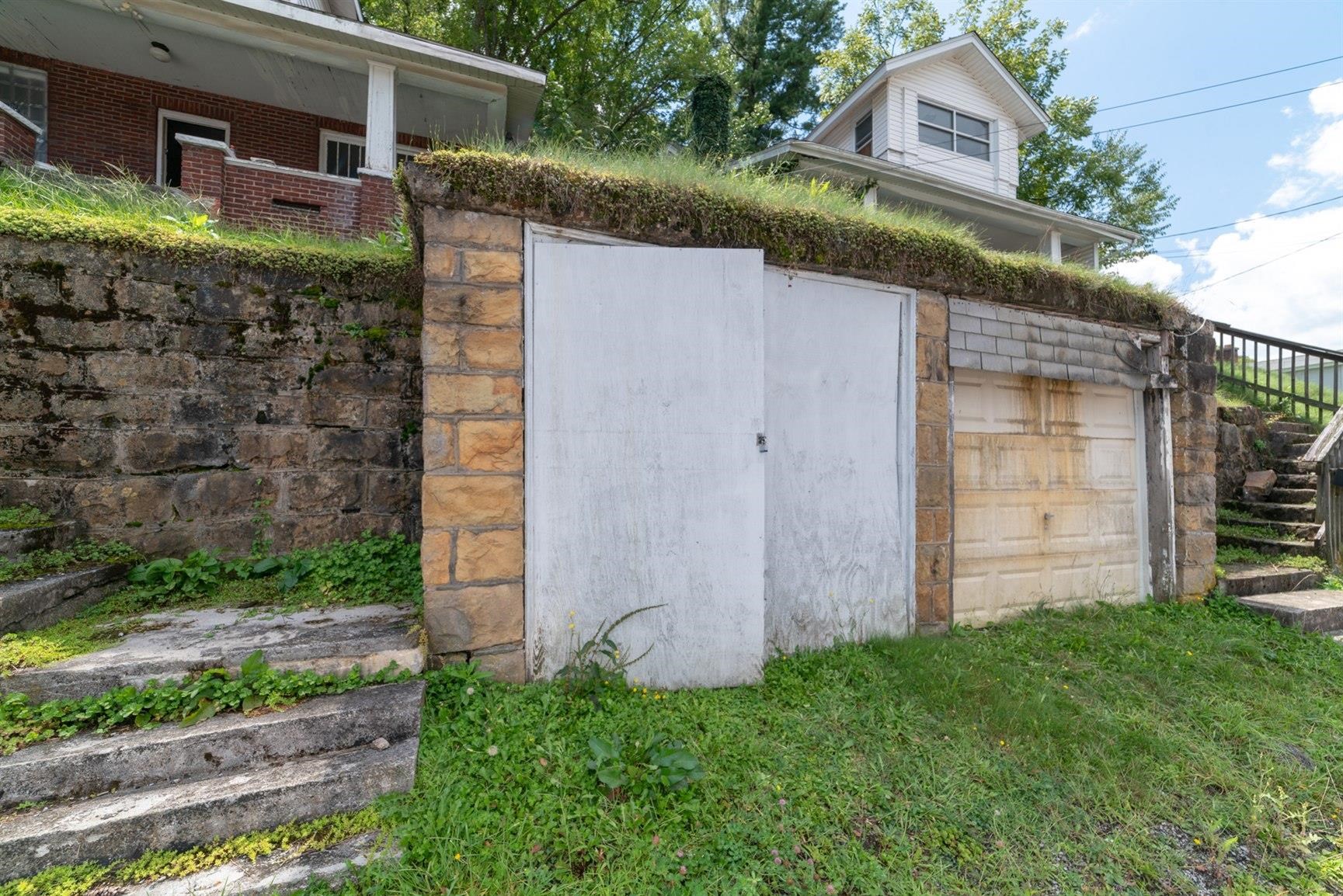 505 Tazewell Avenue Bluefield VA 24605