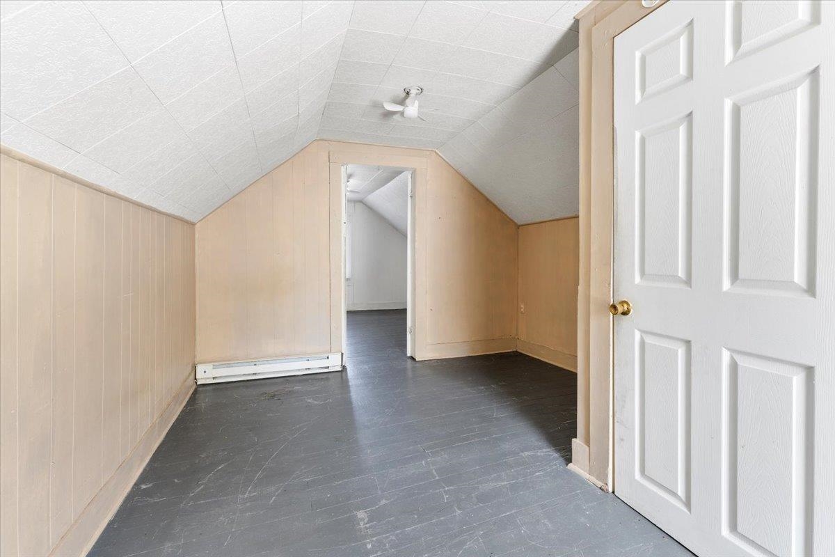 902 College Street Narrows VA 24124