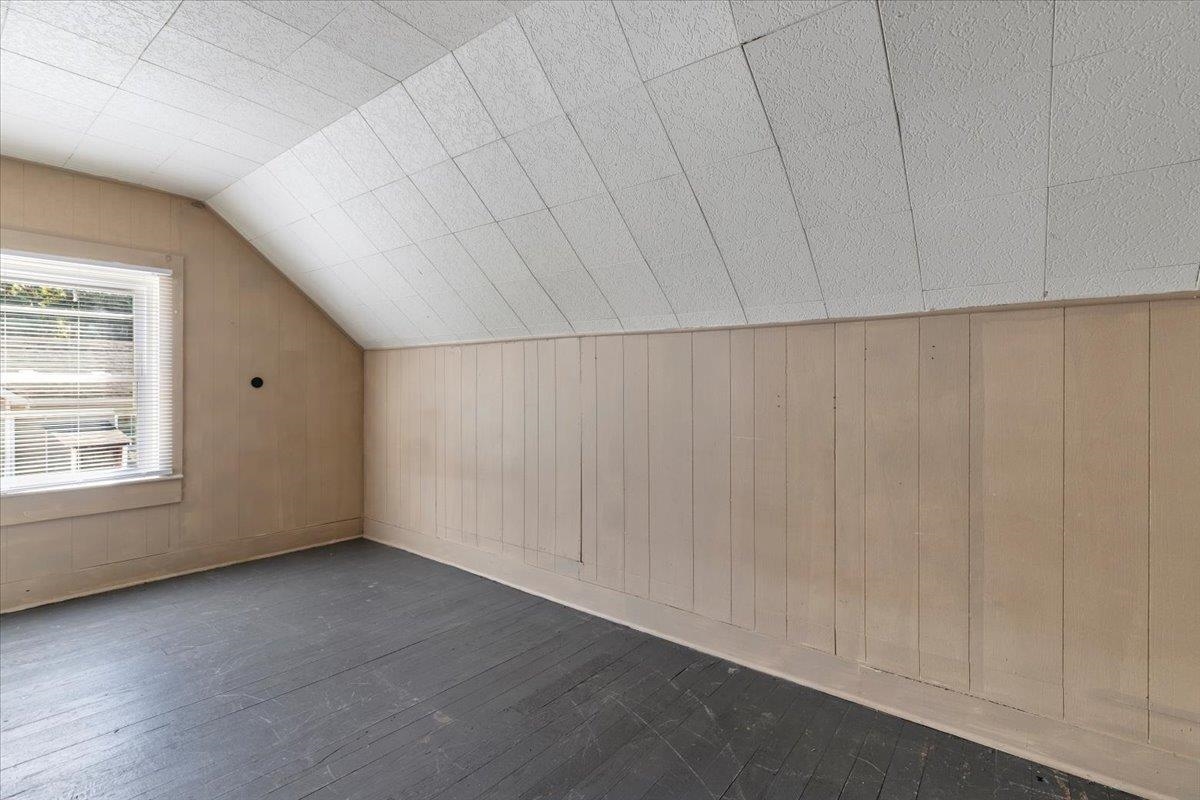 902 College Street Narrows VA 24124