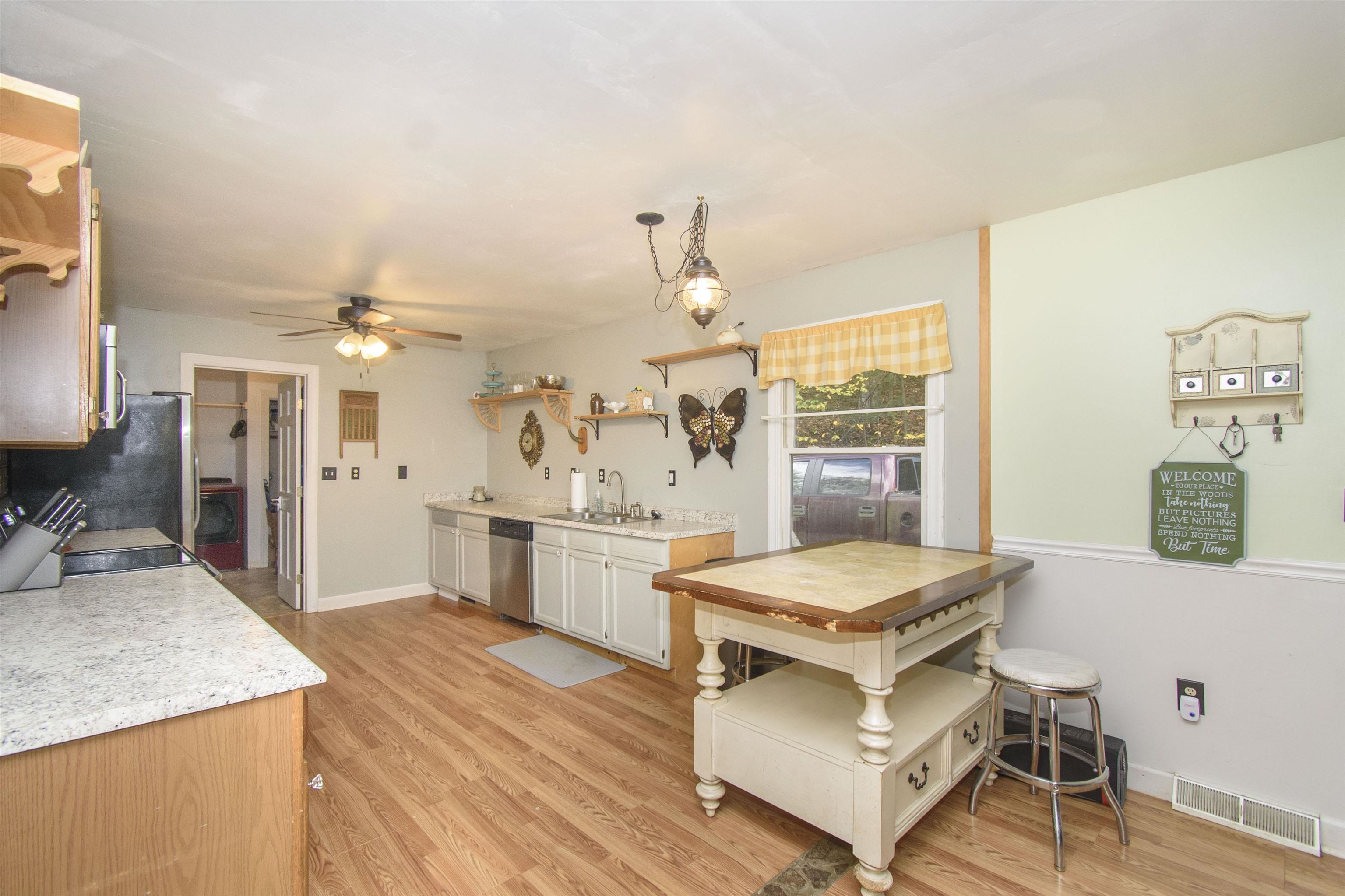 1349 Conners Valley Road Draper VA 24324