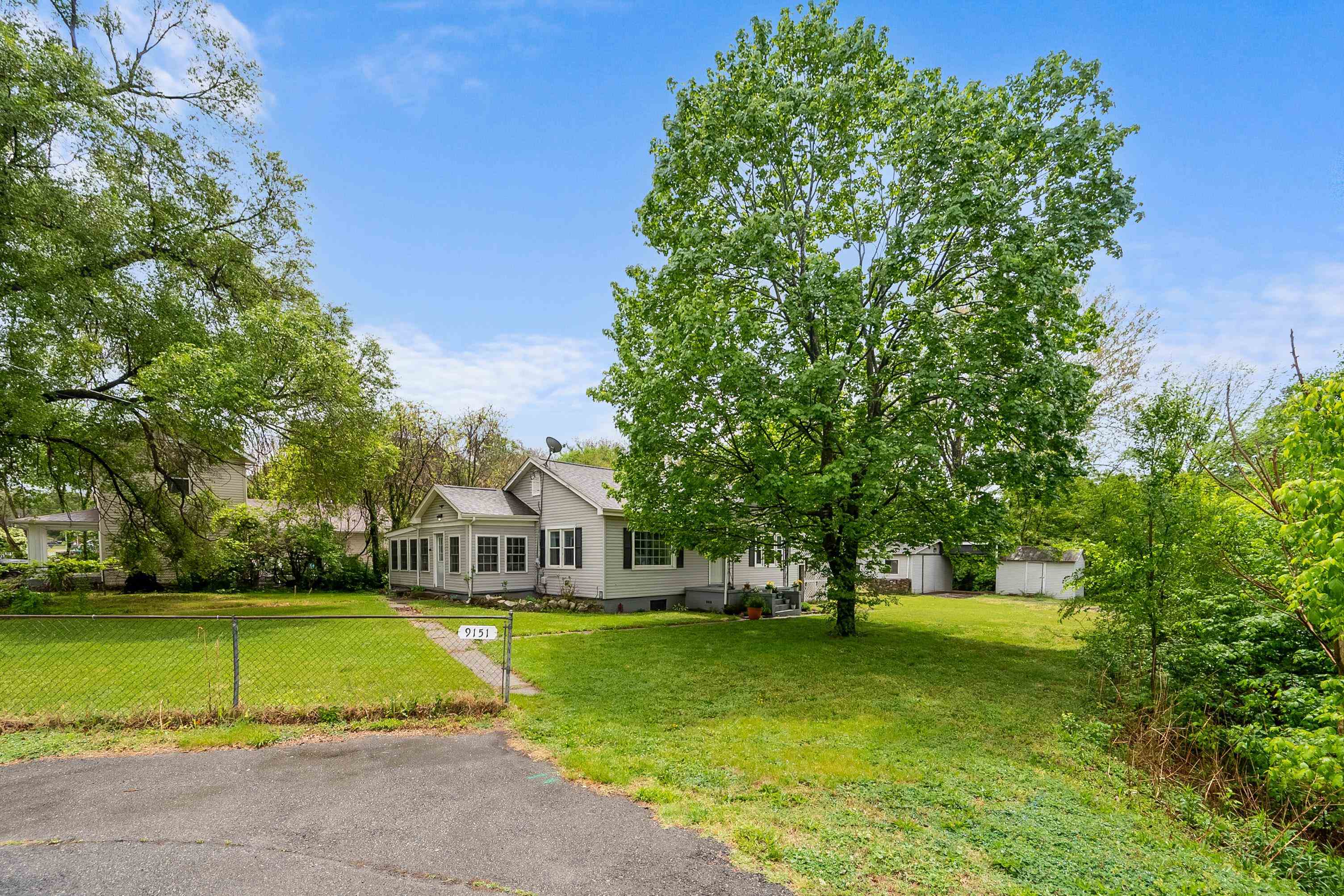 9151 Roanoke Road Elliston VA 24087