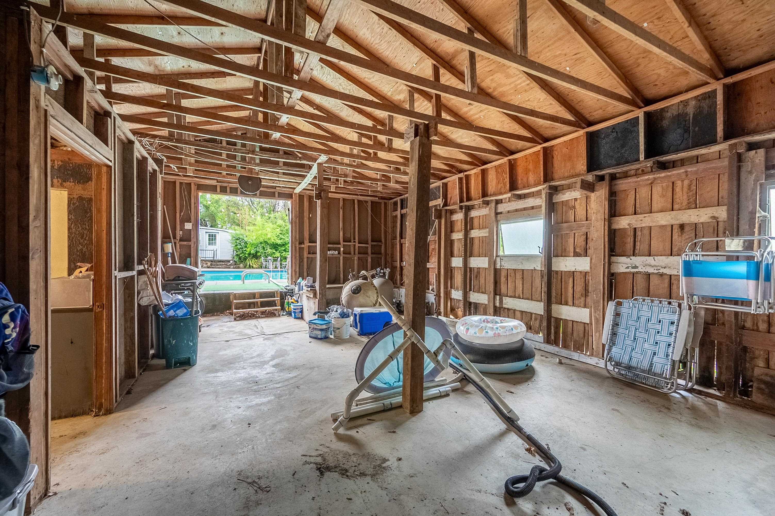 9151 Roanoke Road Elliston VA 24087