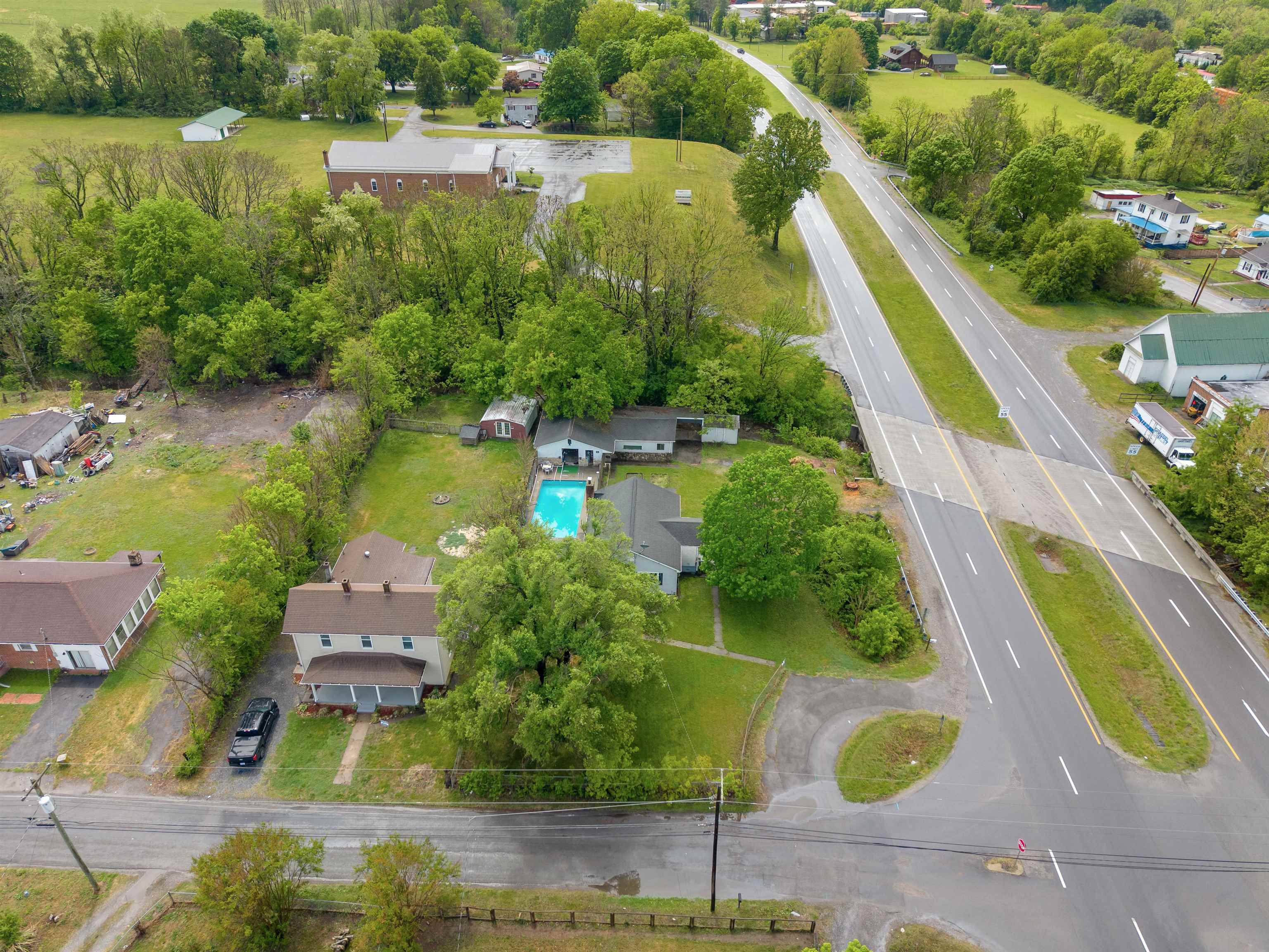 9151 Roanoke Road Elliston VA 24087