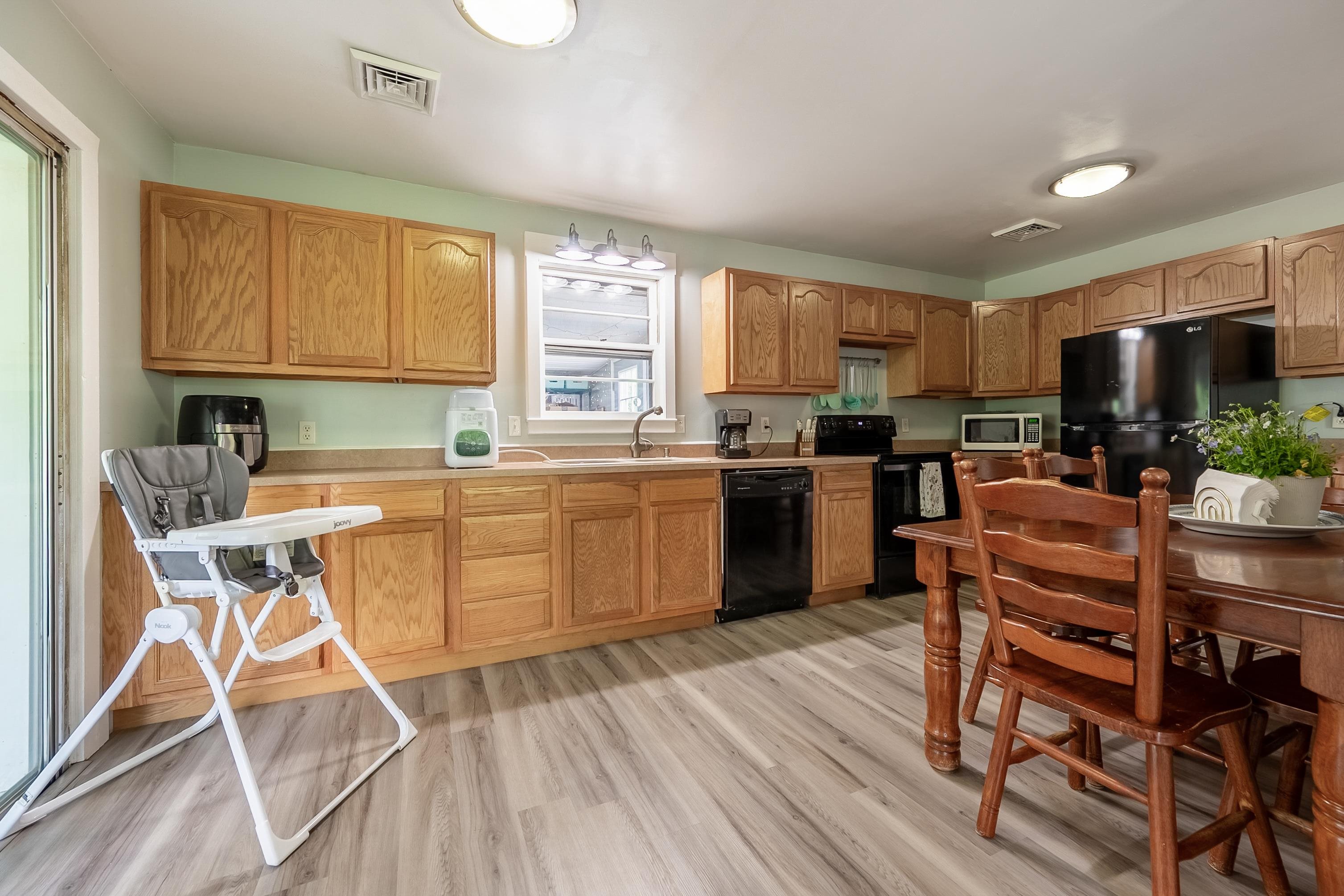 9151 Roanoke Road Elliston VA 24087