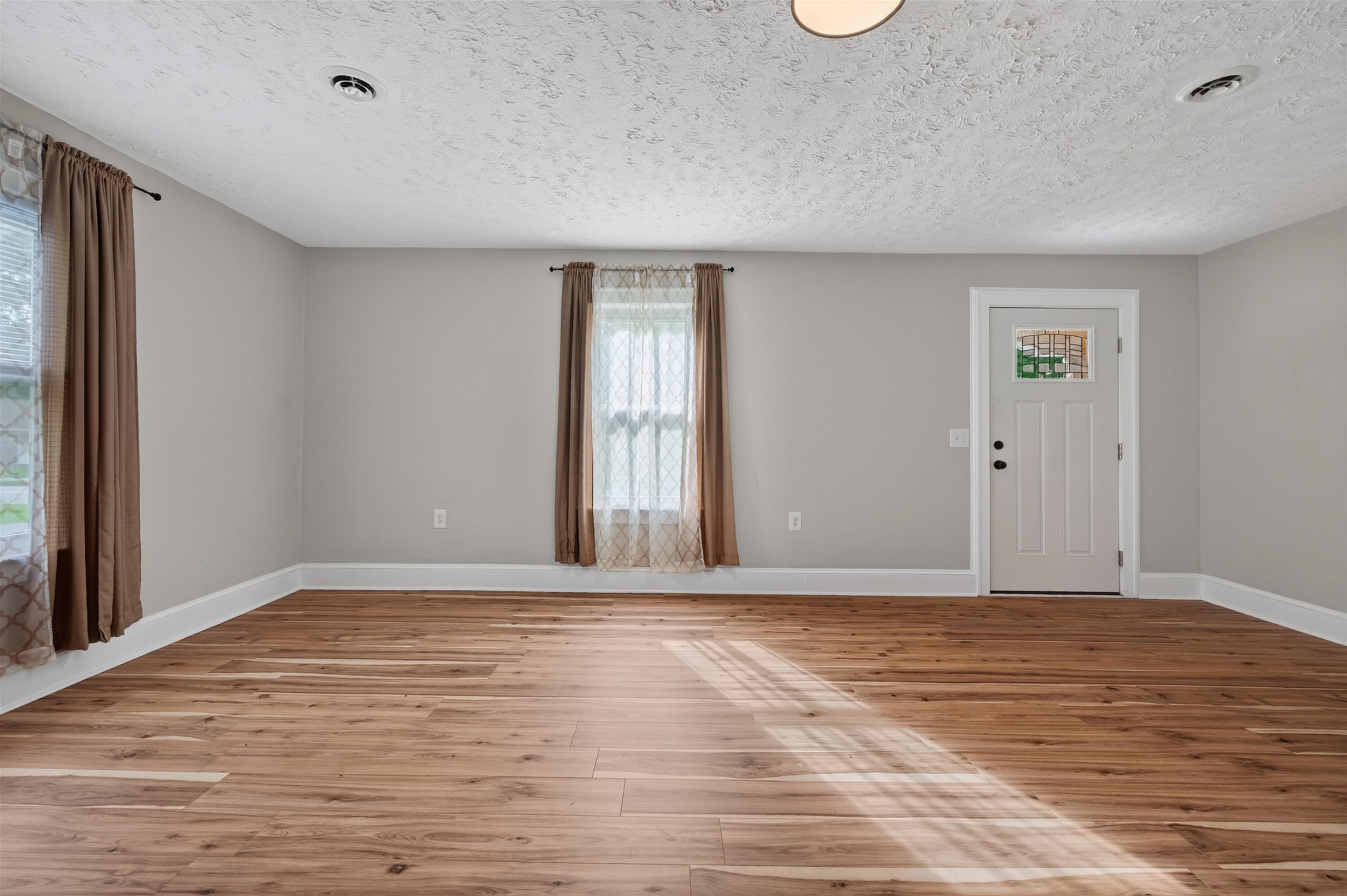 104 Park Drive Narrows VA 24124