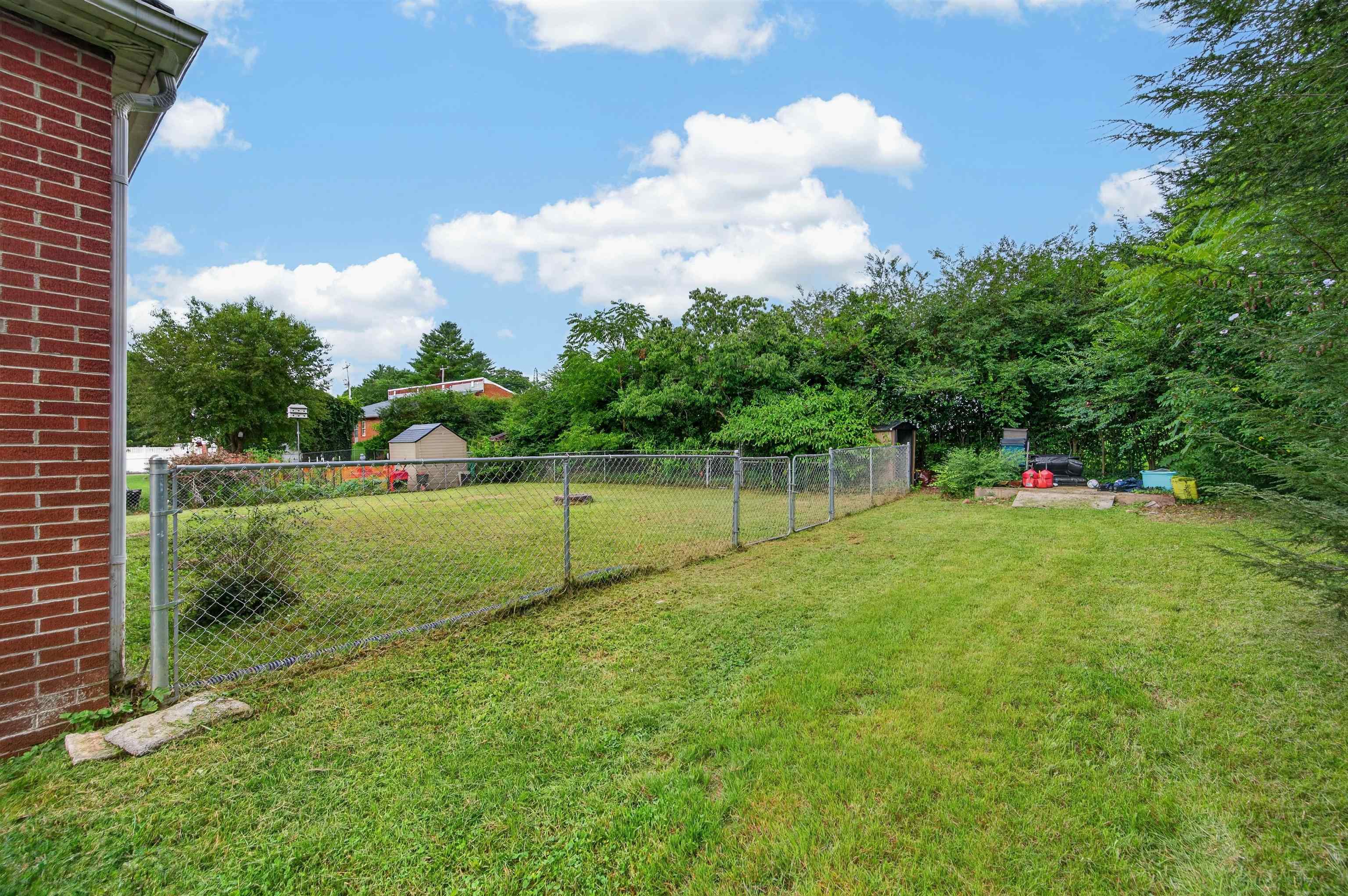 104 Park Drive Narrows VA 24124