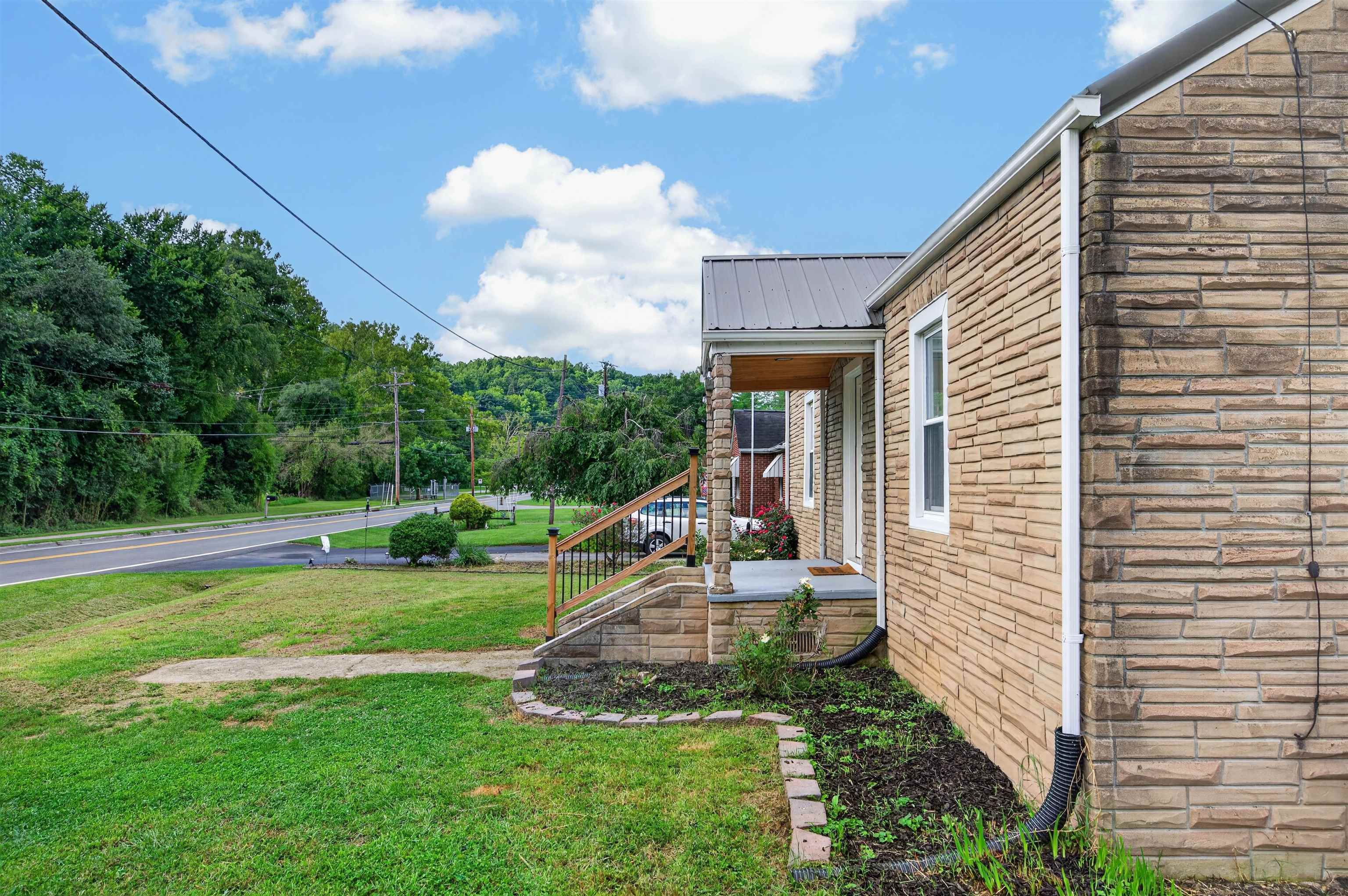 104 Park Drive Narrows VA 24124