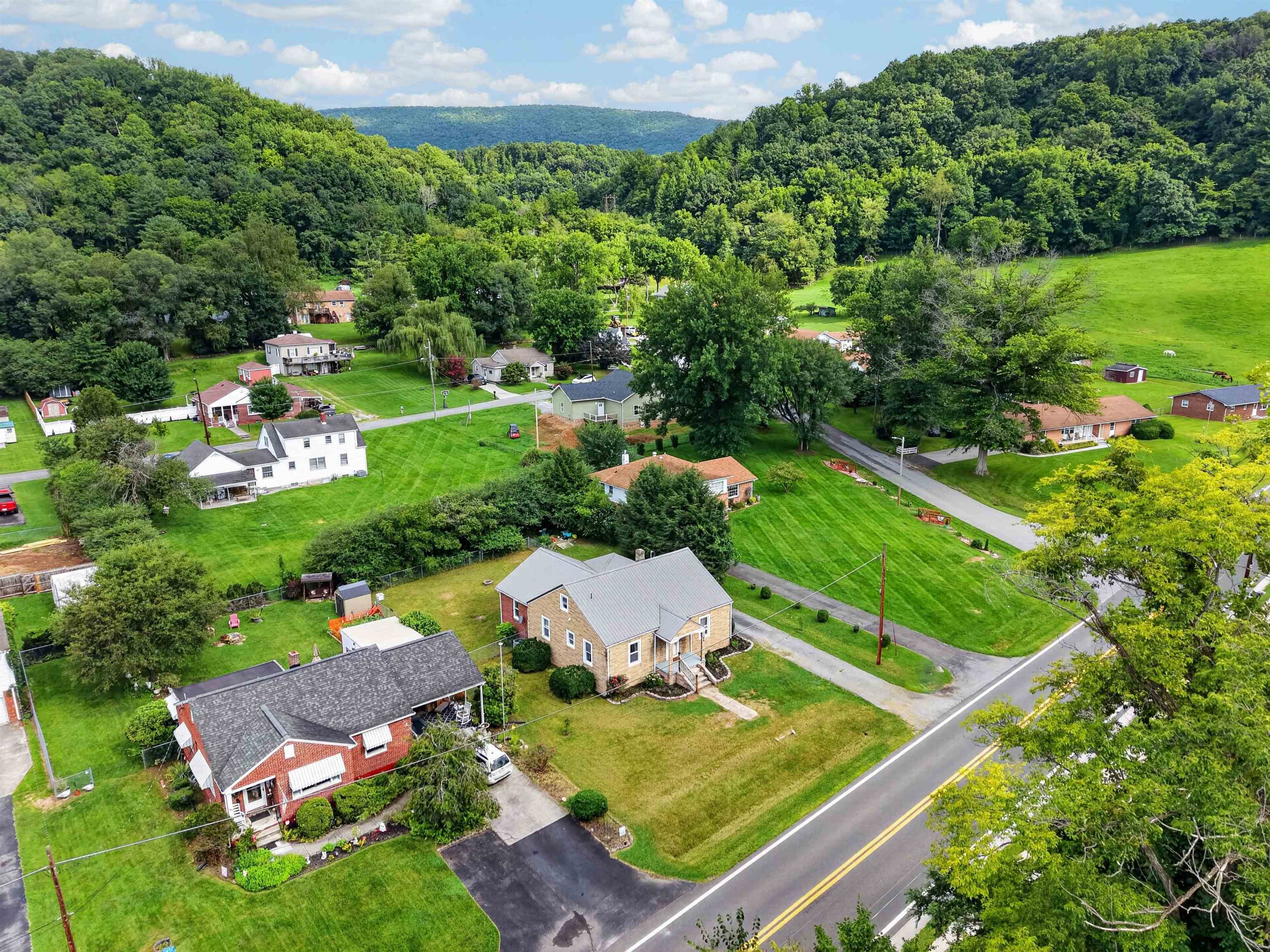 104 Park Drive Narrows VA 24124