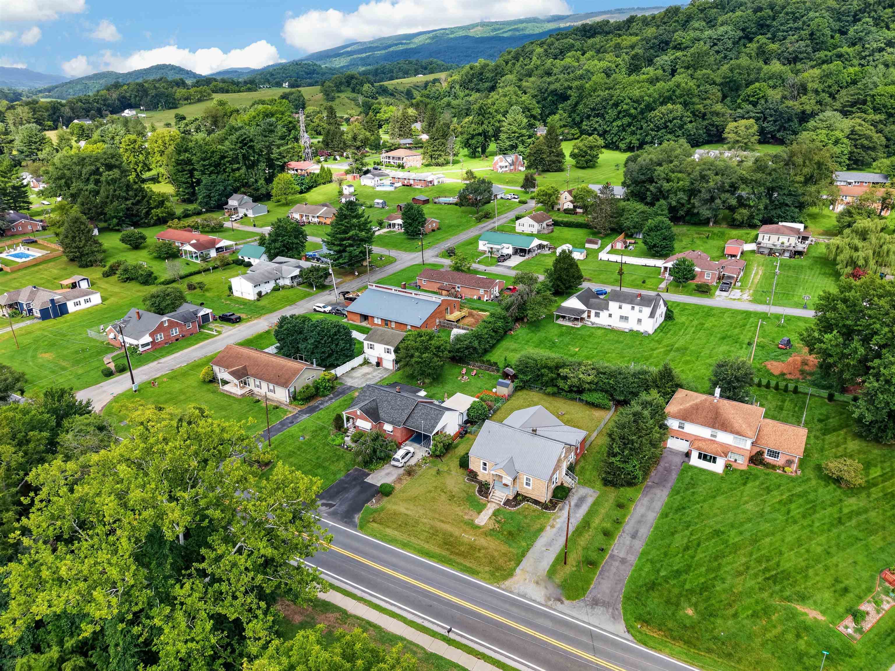 104 Park Drive Narrows VA 24124