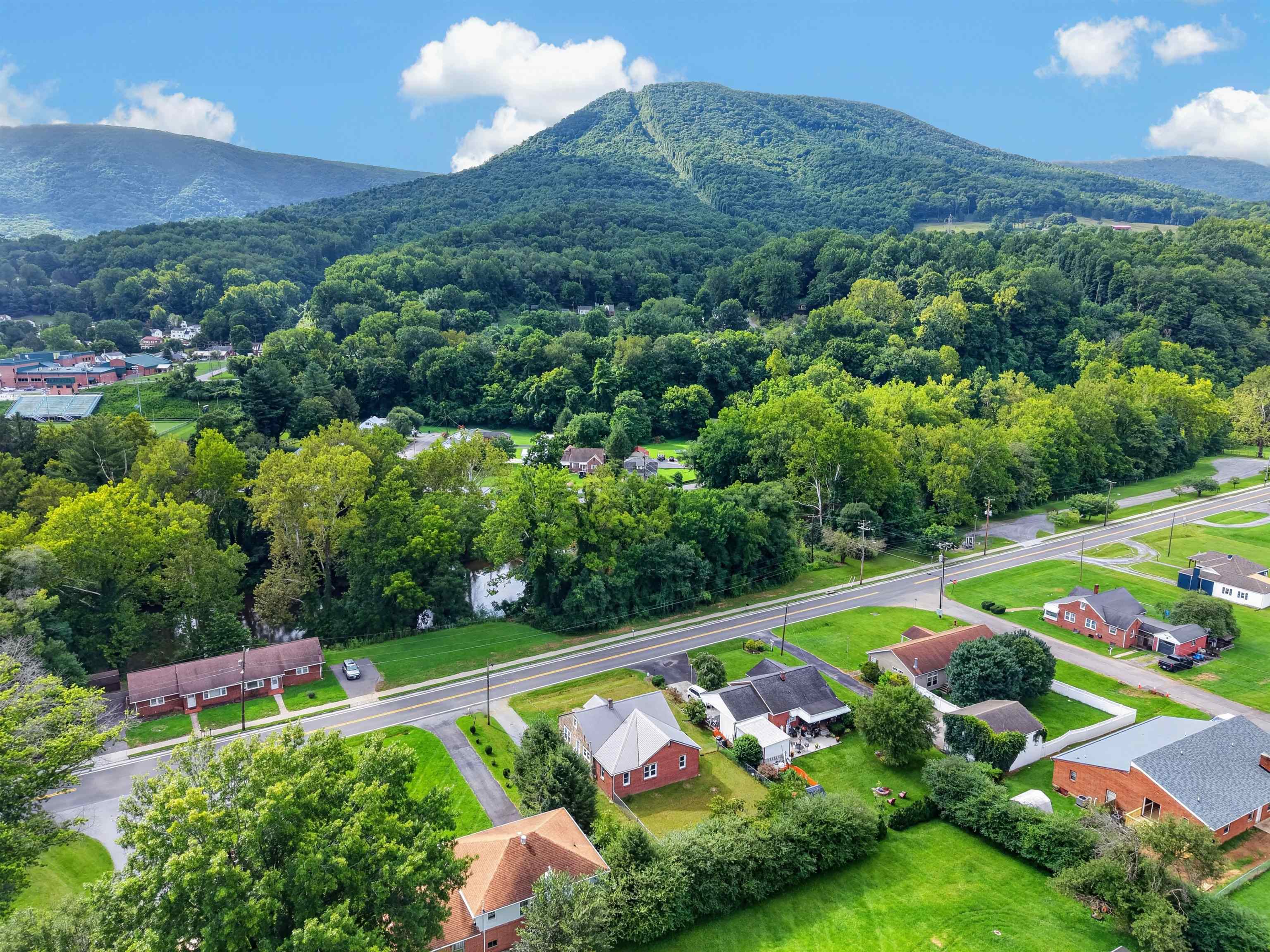 104 Park Drive Narrows VA 24124