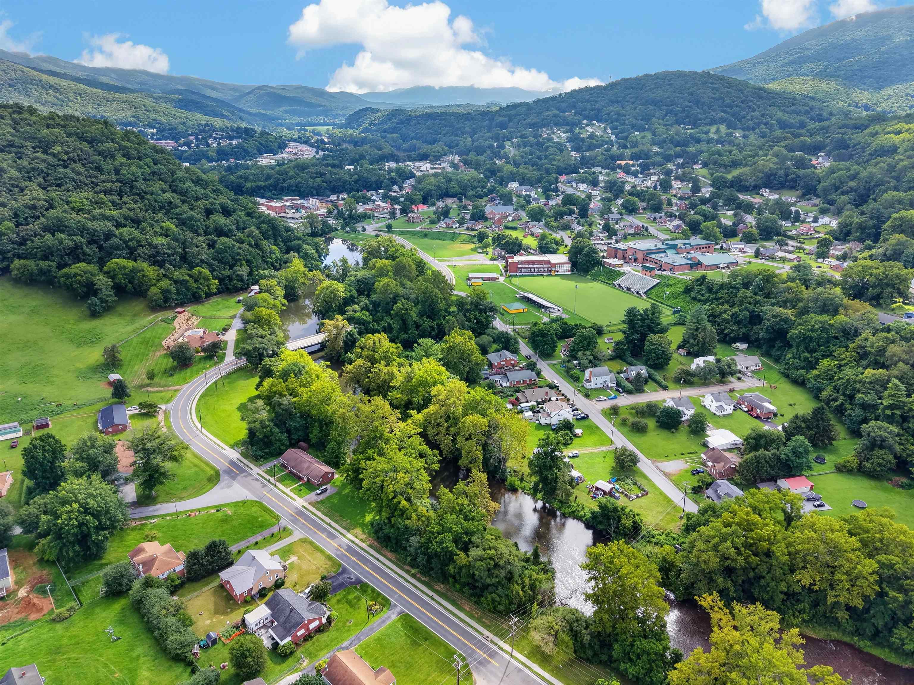 104 Park Drive Narrows VA 24124