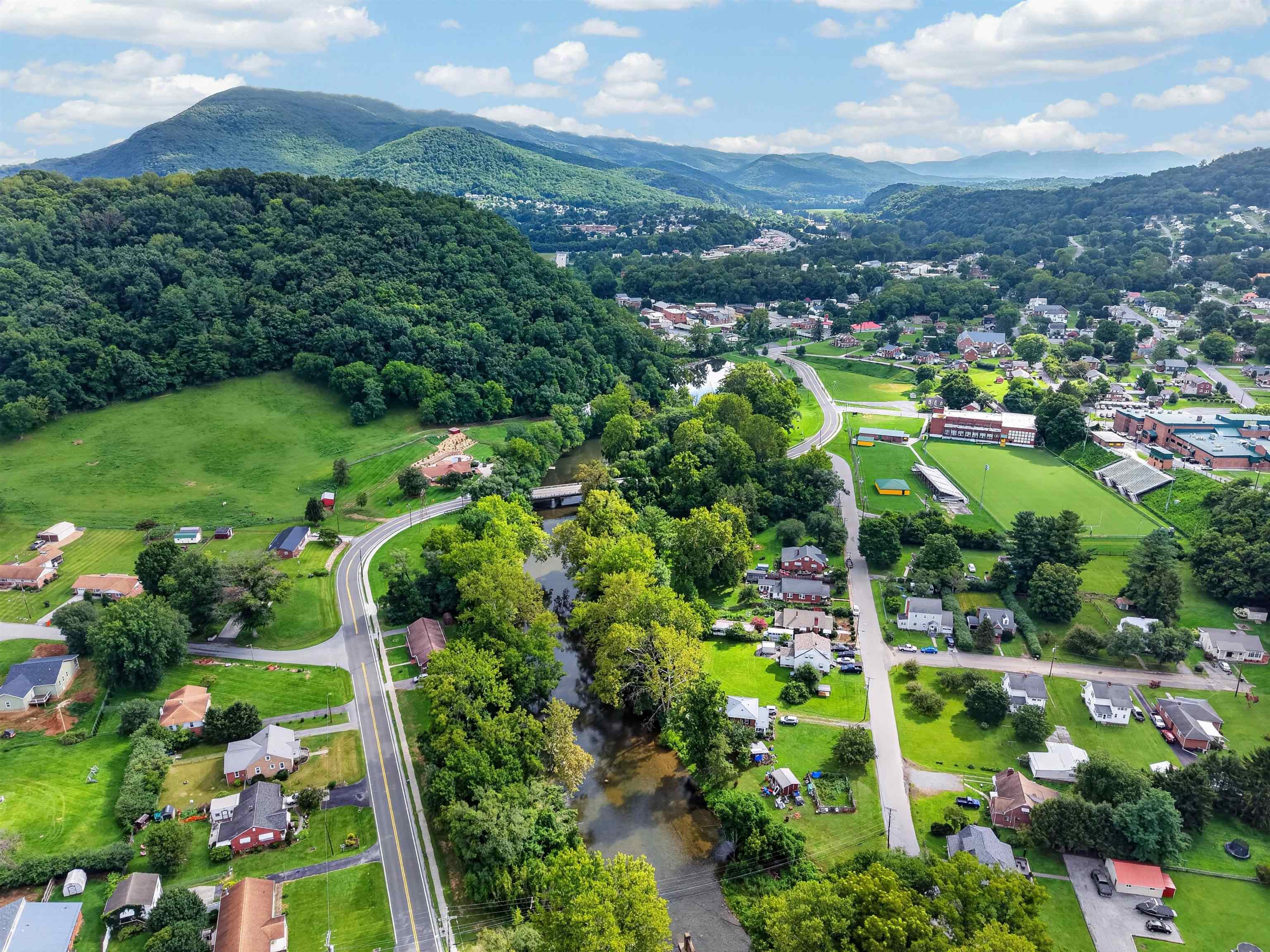 104 Park Drive Narrows VA 24124