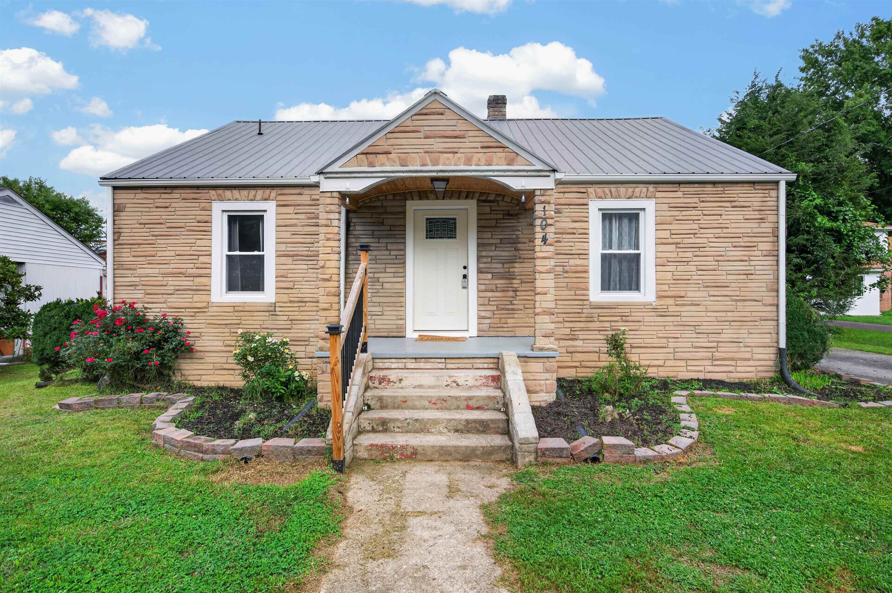 104 Park Drive Narrows VA 24124