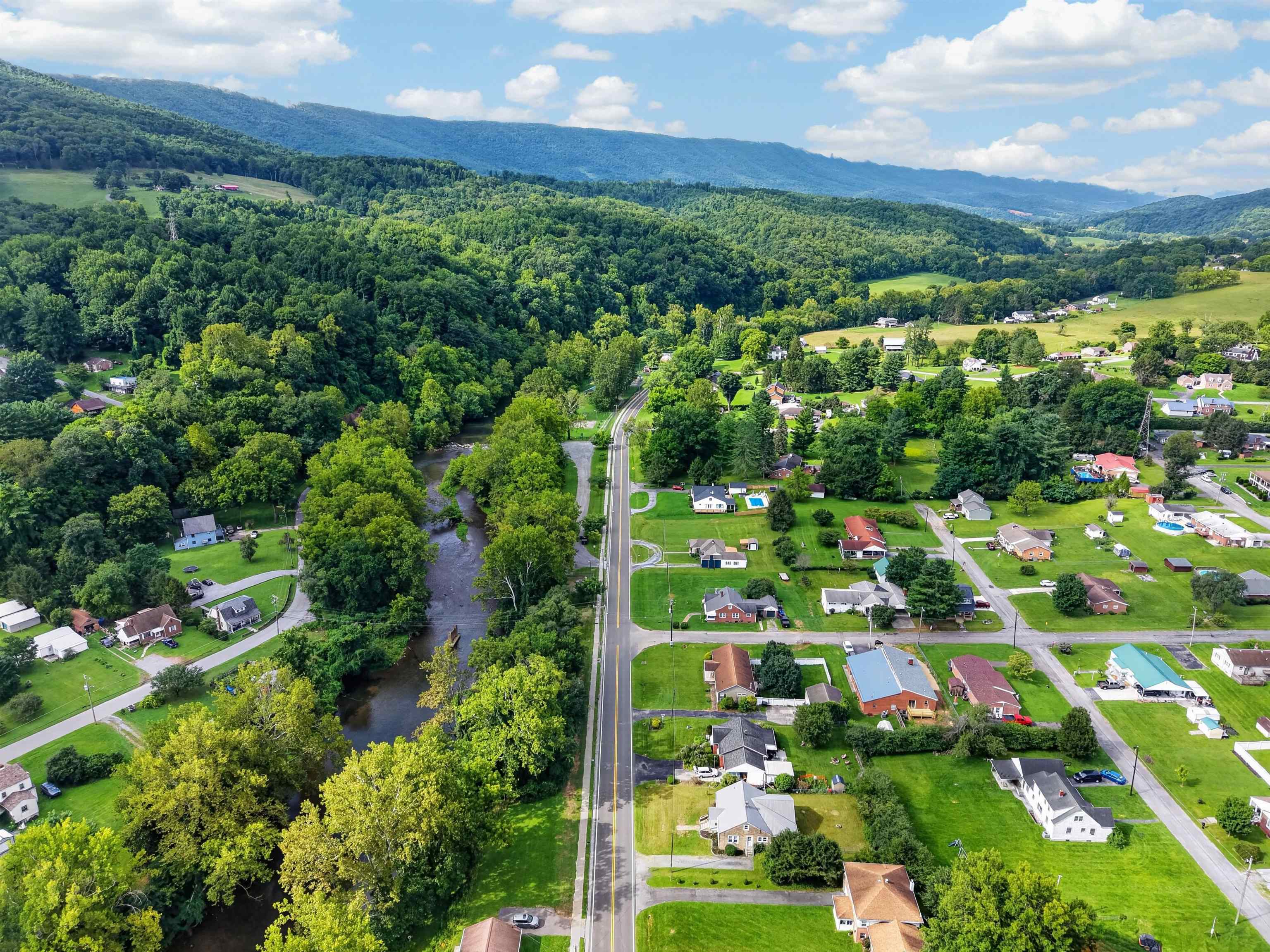 104 Park Drive Narrows VA 24124