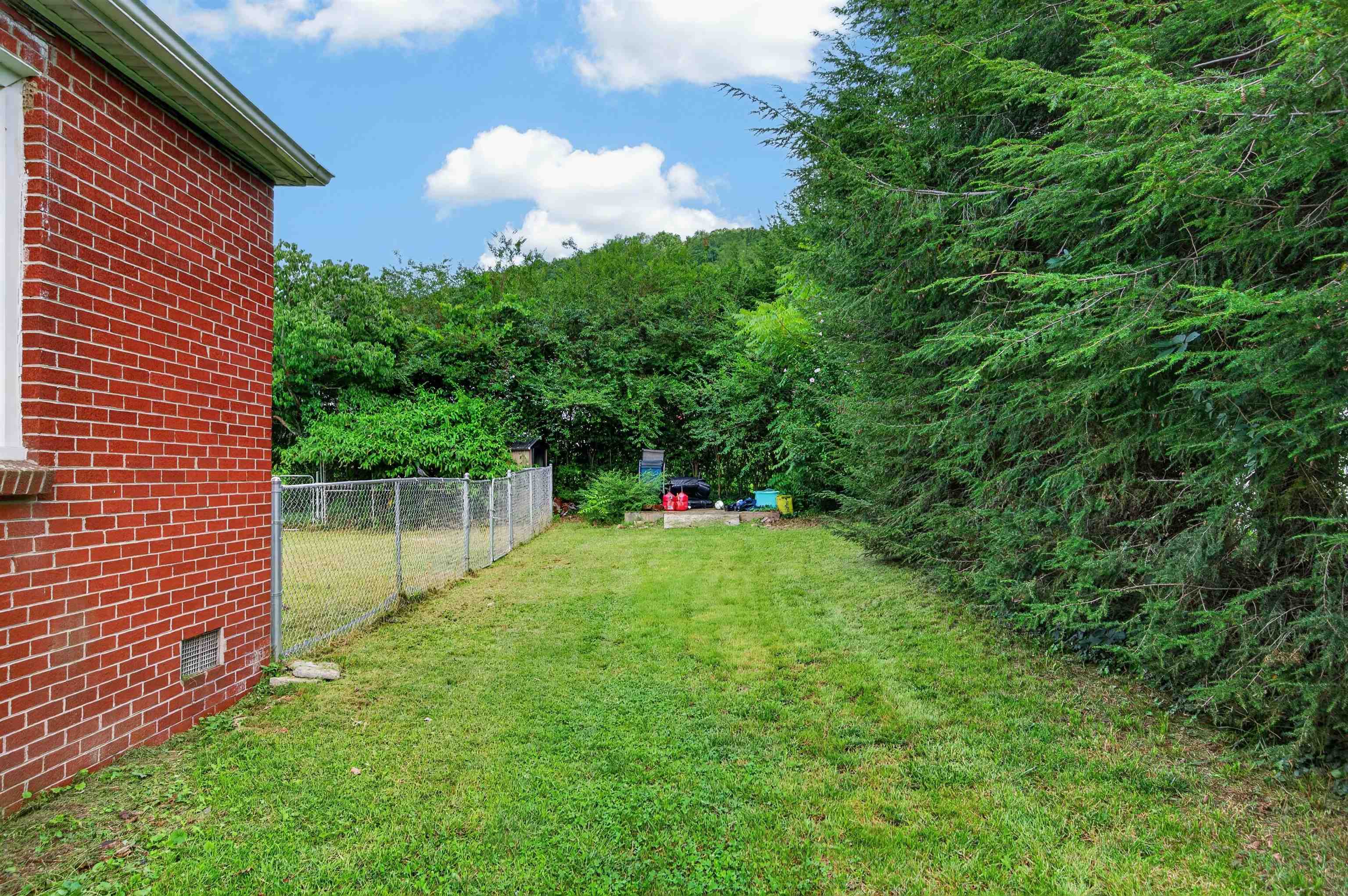 104 Park Drive Narrows VA 24124