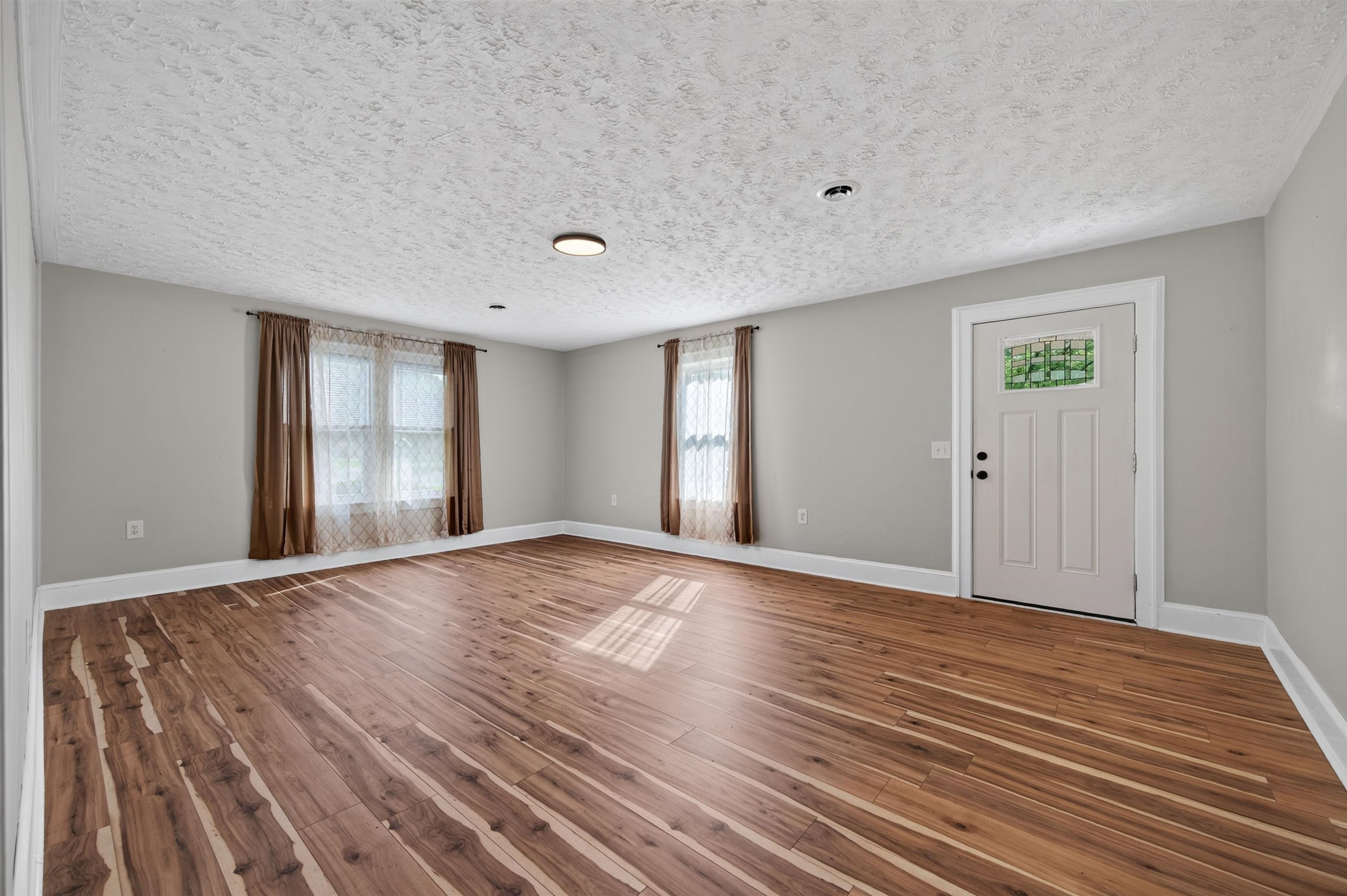 104 Park Drive Narrows VA 24124
