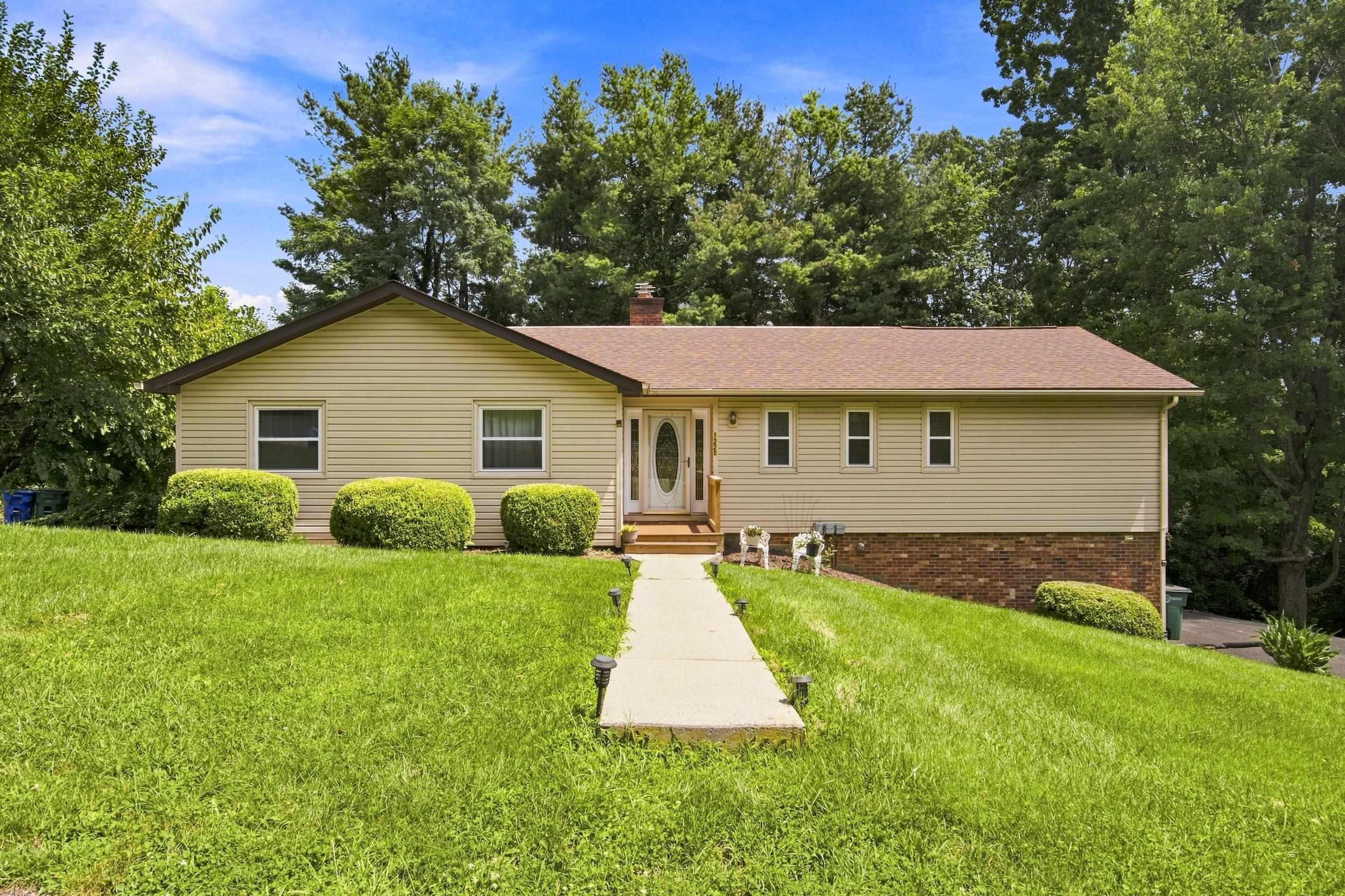 1220 Flint Drive Christiansburg VA 24073