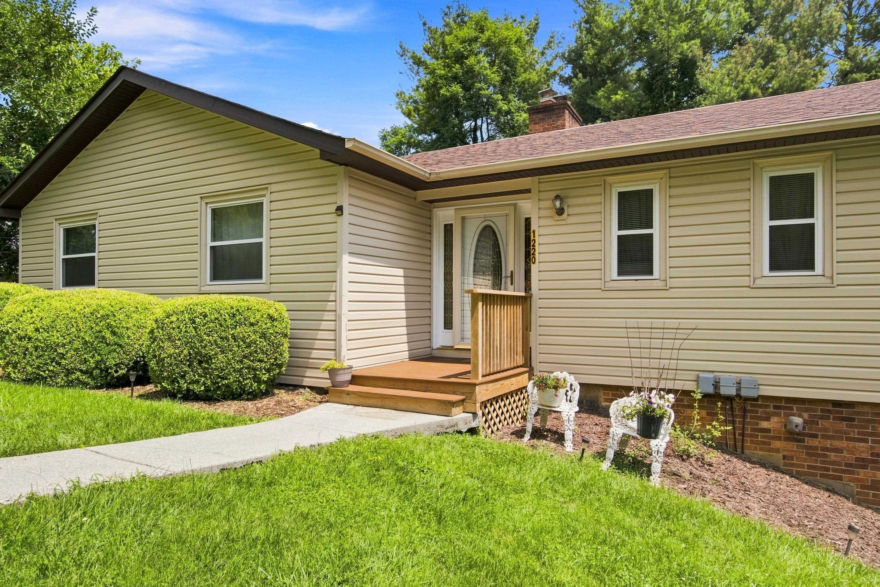 1220 Flint Drive Christiansburg VA 24073