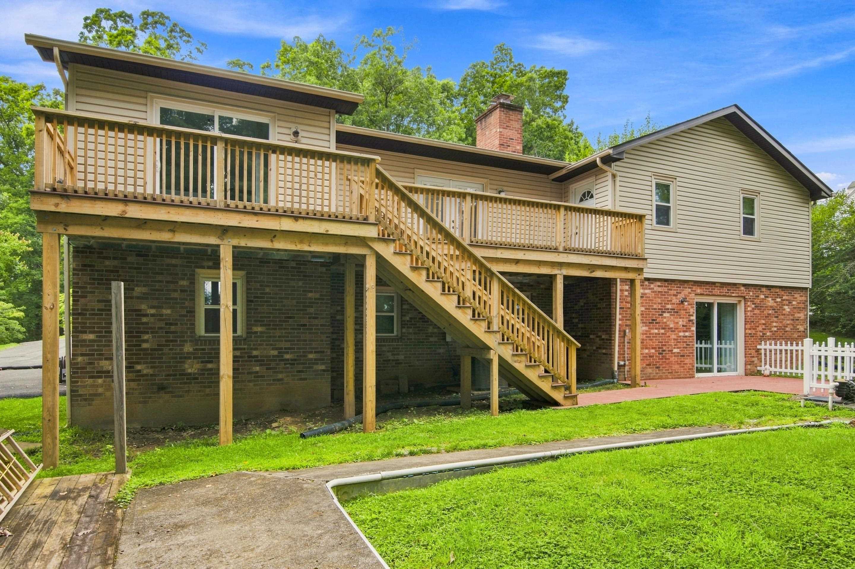 1220 Flint Drive Christiansburg VA 24073