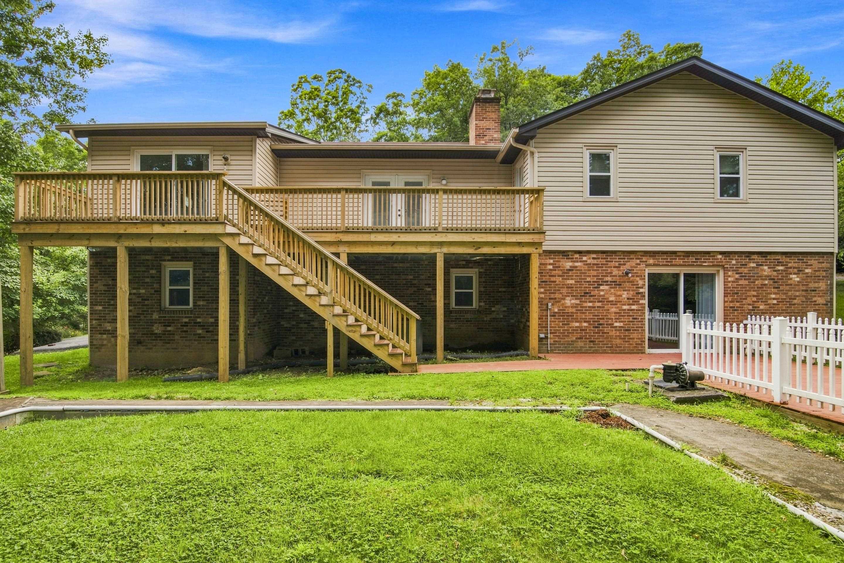 1220 Flint Drive Christiansburg VA 24073