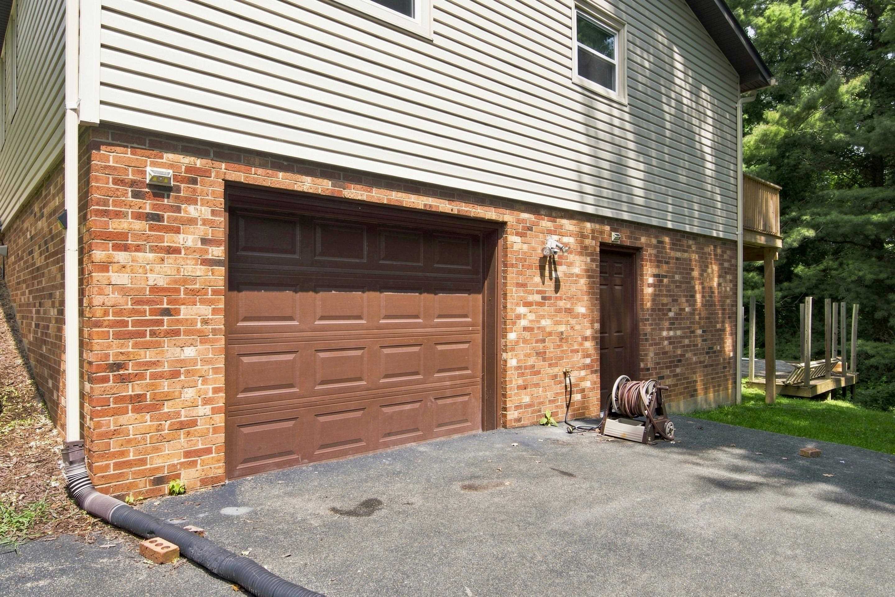1220 Flint Drive Christiansburg VA 24073