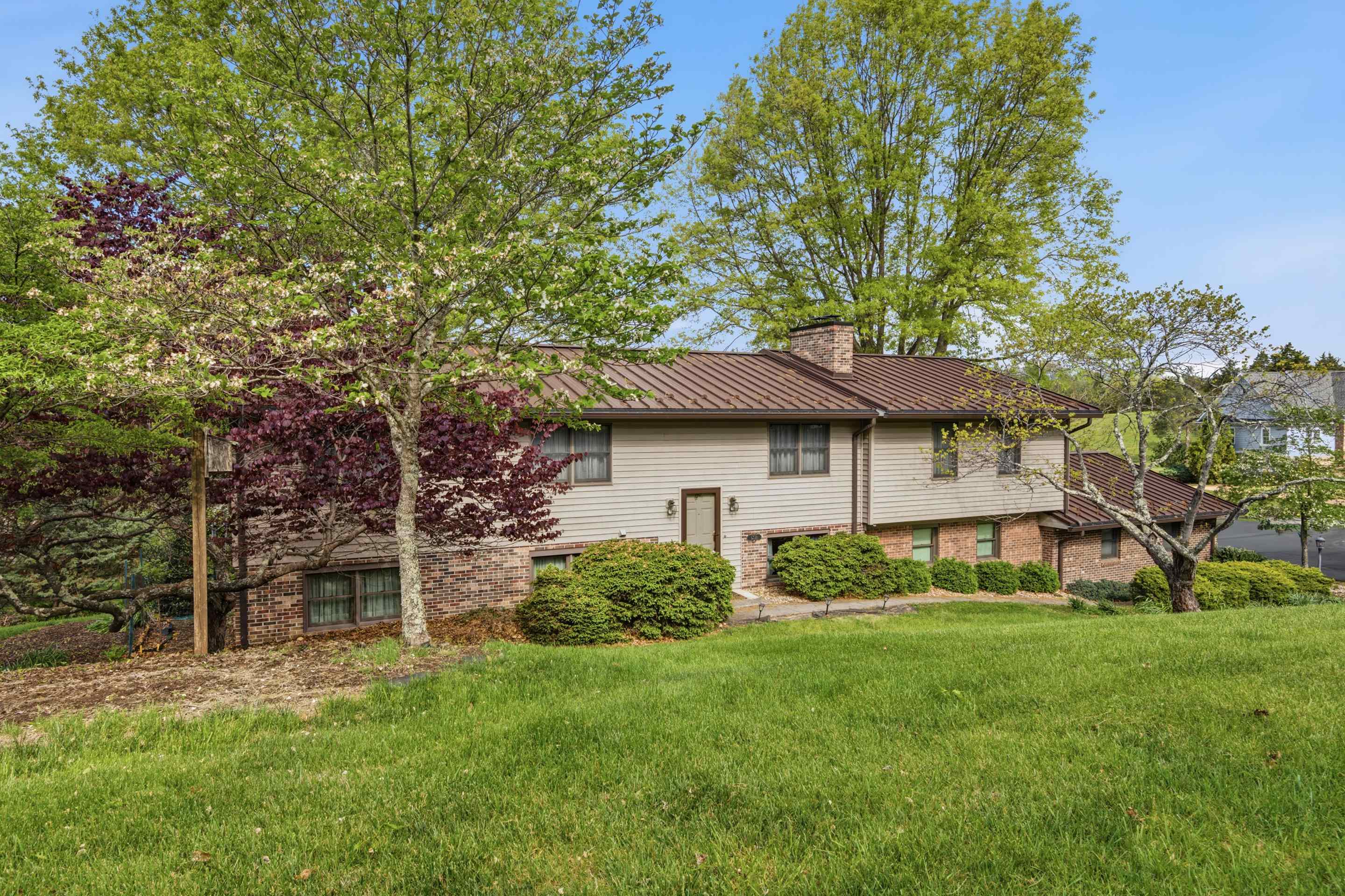 1721 Plank Drive Blacksburg VA 24060