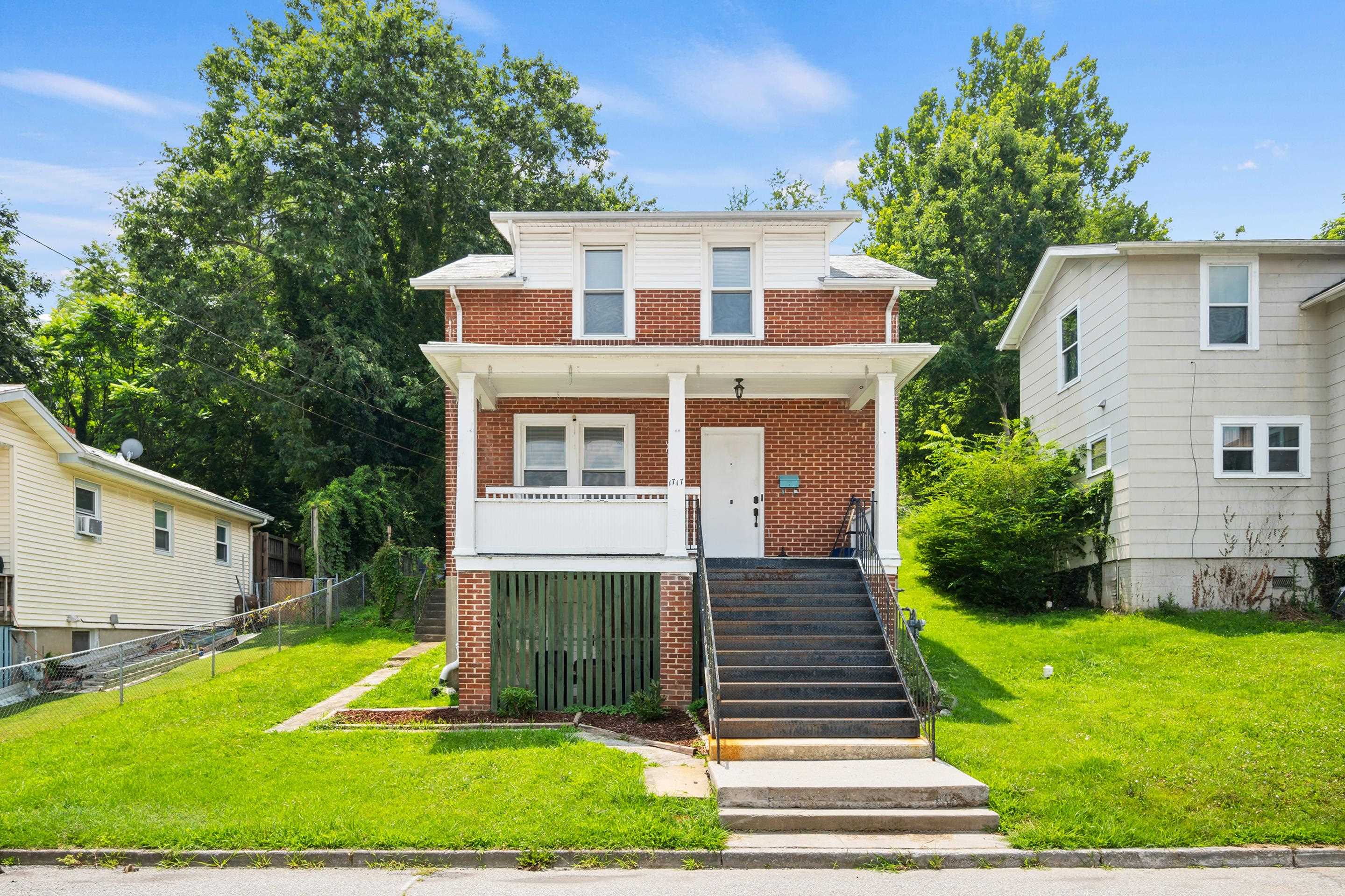 1717 Downey Street Radford VA 24141