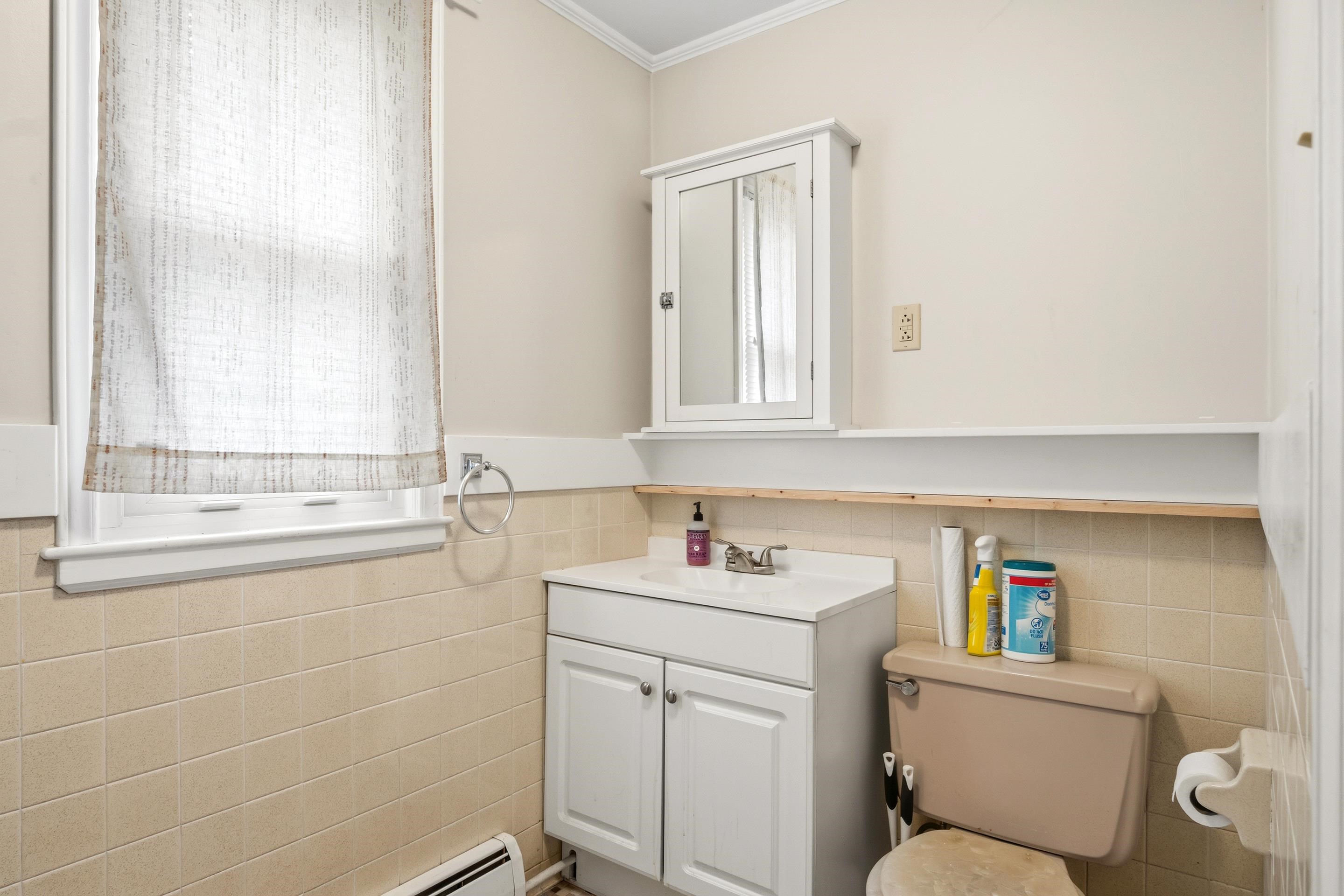 1717 Downey Street Radford VA 24141