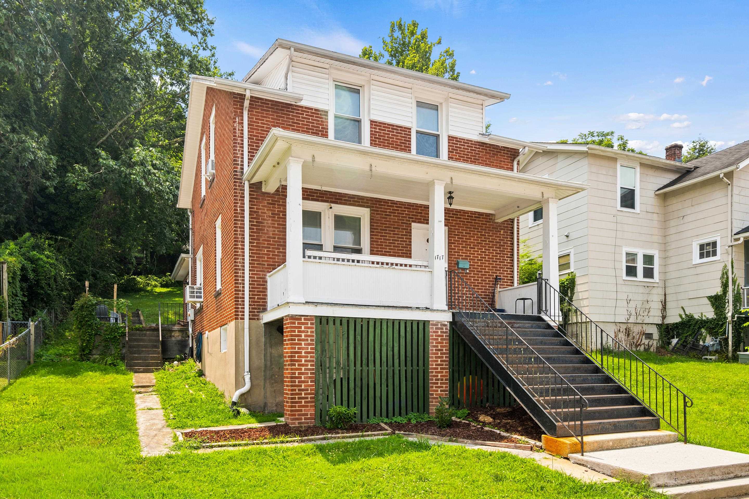 1717 Downey Street Radford VA 24141