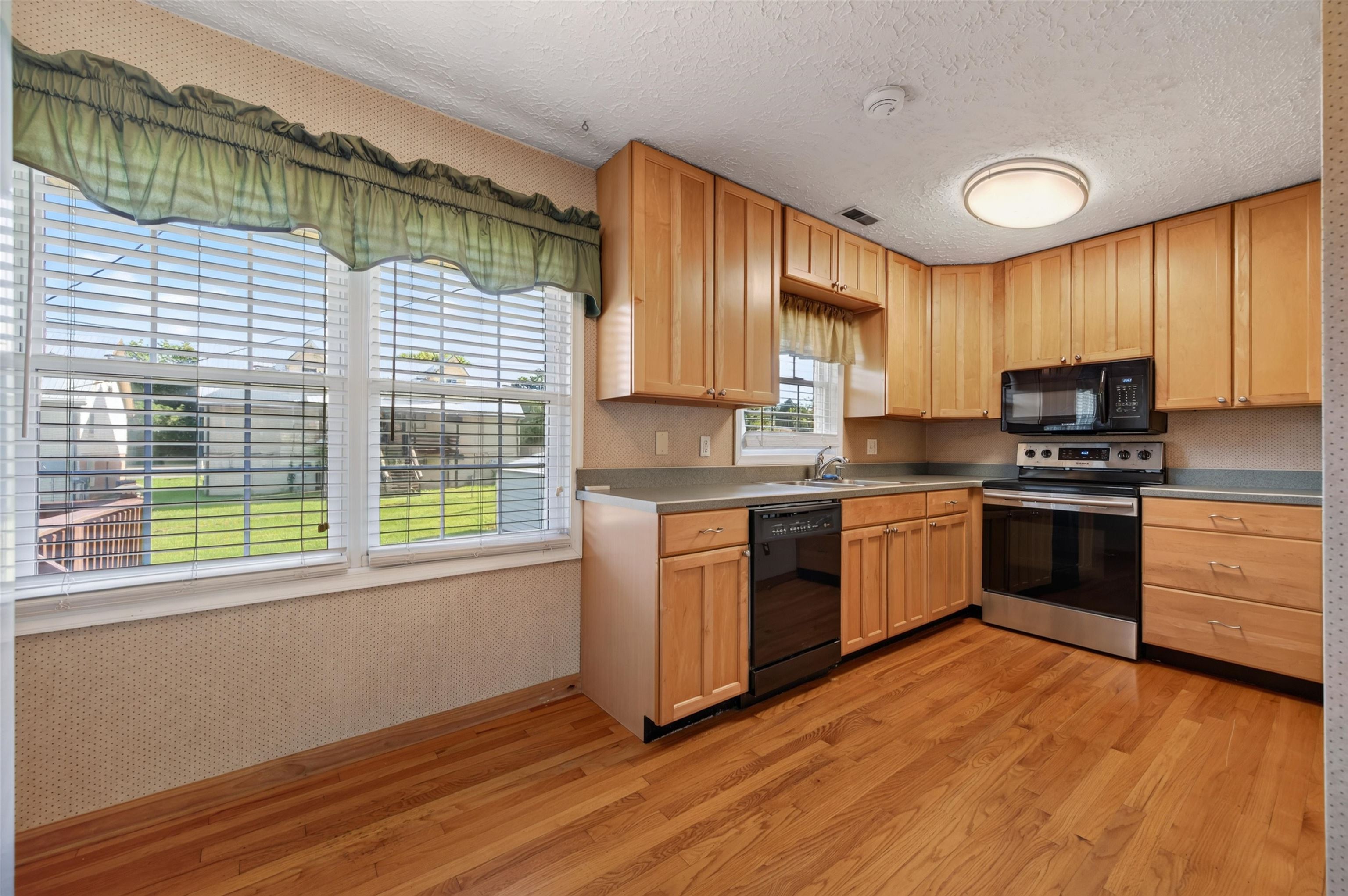 6902 Riverbend Drive Fairlawn VA 24141