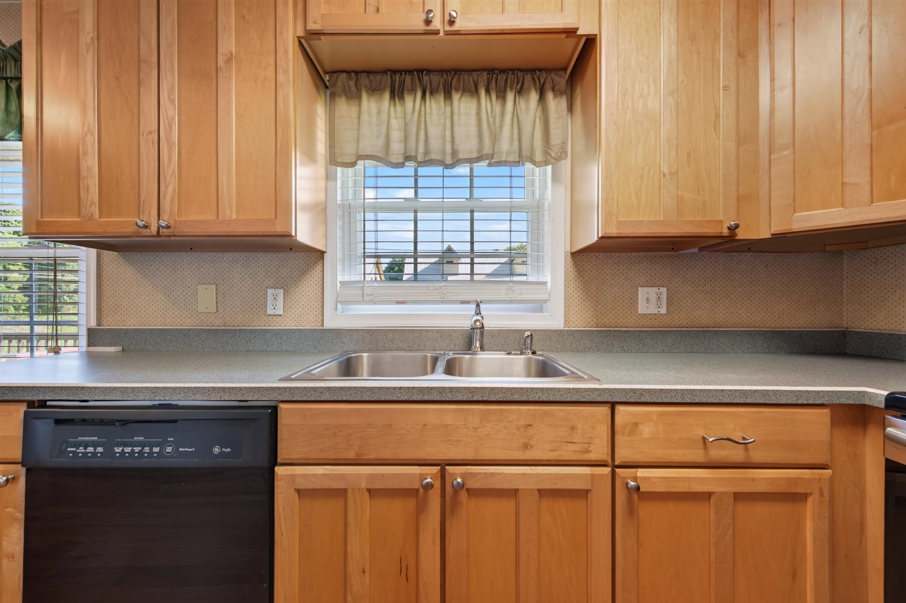 6902 Riverbend Drive Fairlawn VA 24141