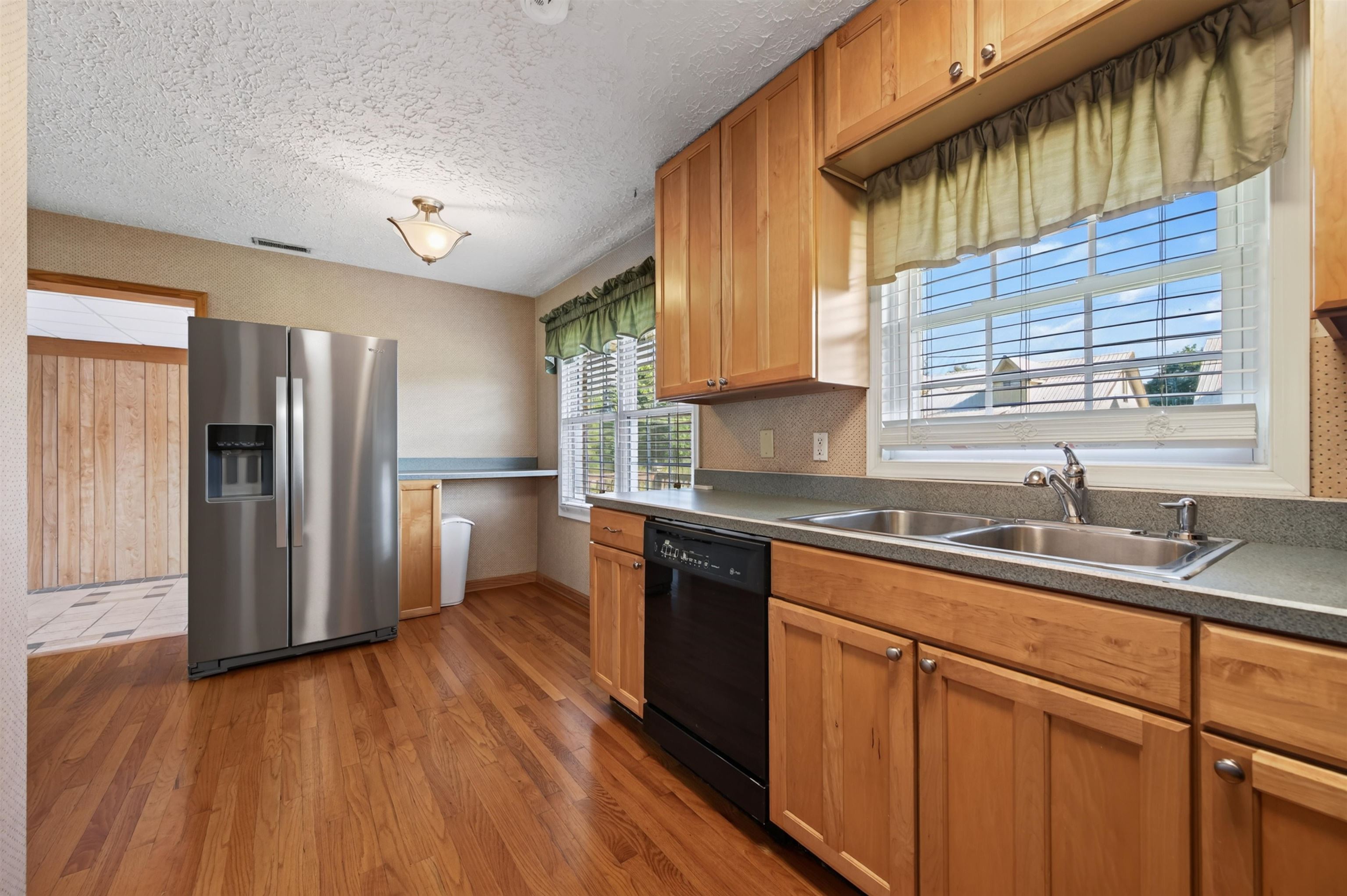 6902 Riverbend Drive Fairlawn VA 24141