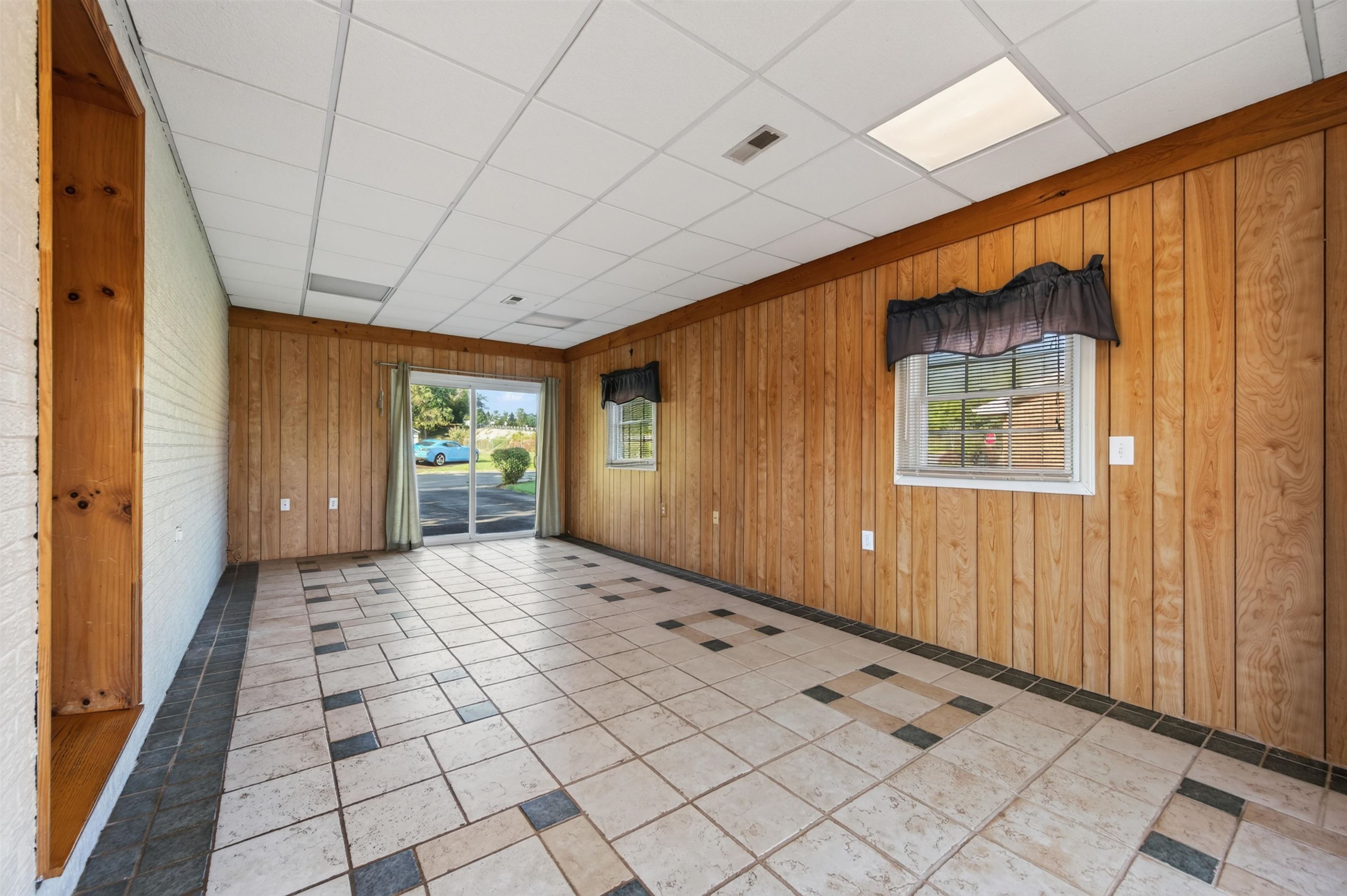 6902 Riverbend Drive Fairlawn VA 24141