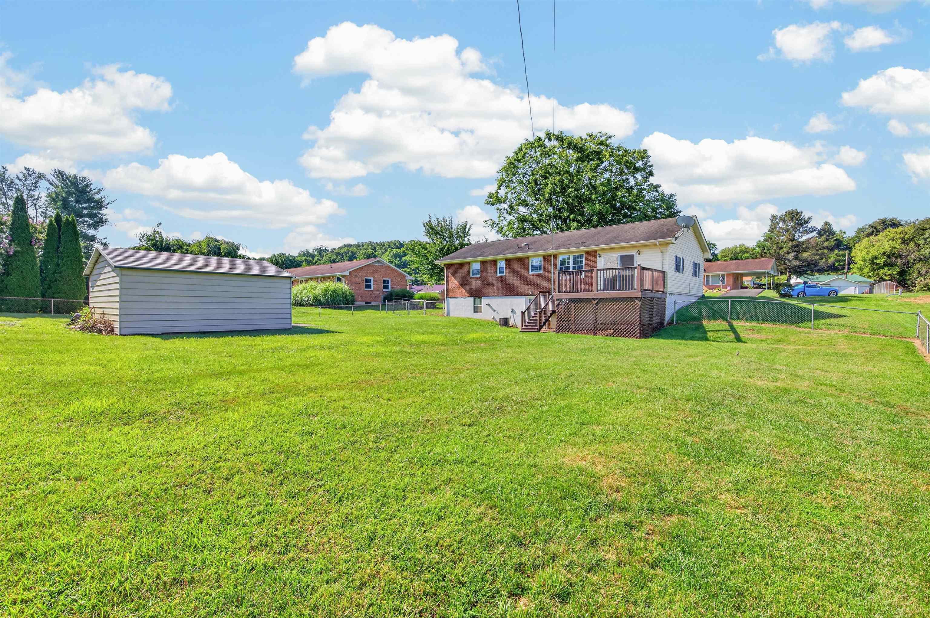 6902 Riverbend Drive Fairlawn VA 24141