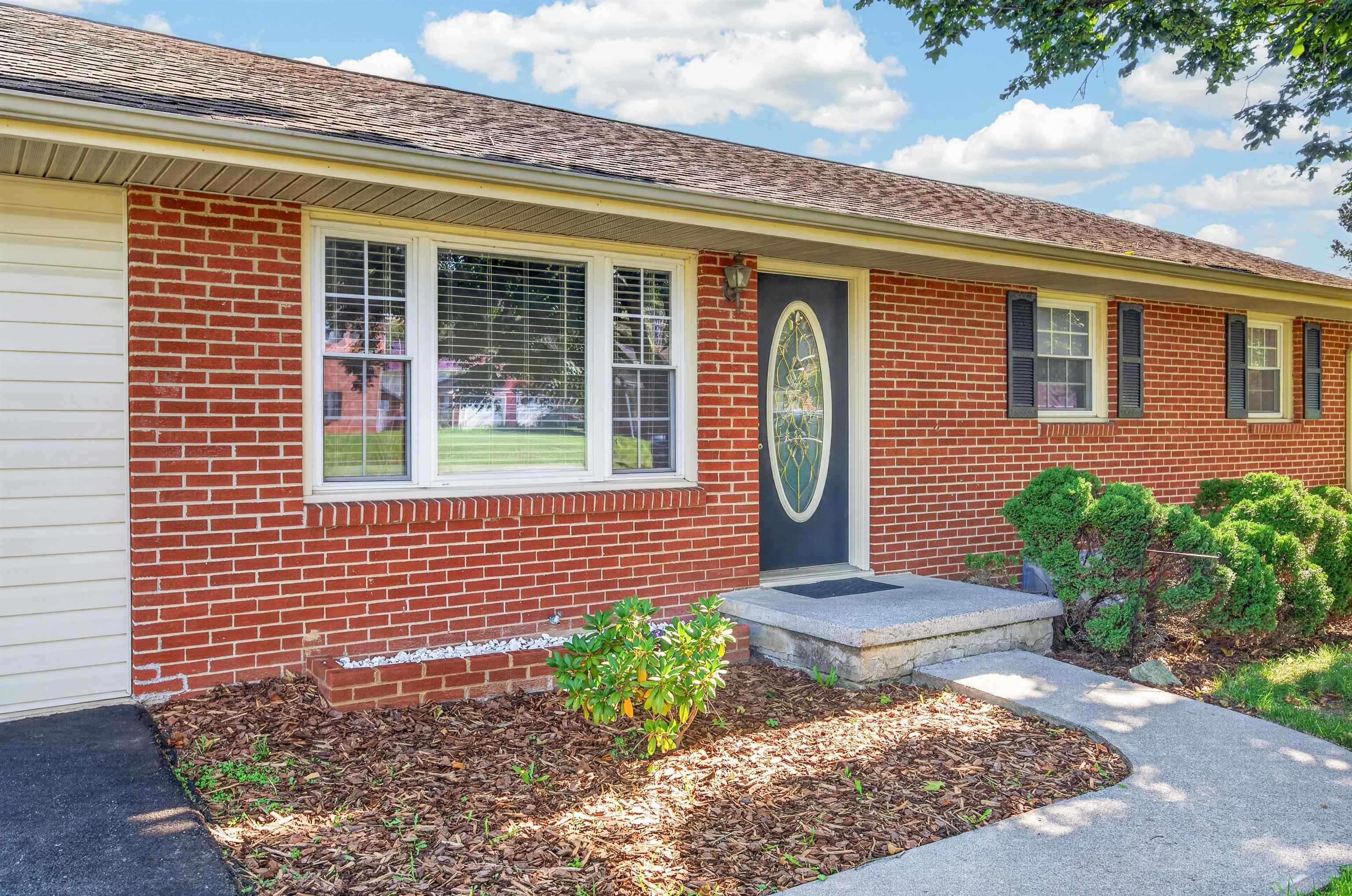 6902 Riverbend Drive Fairlawn VA 24141
