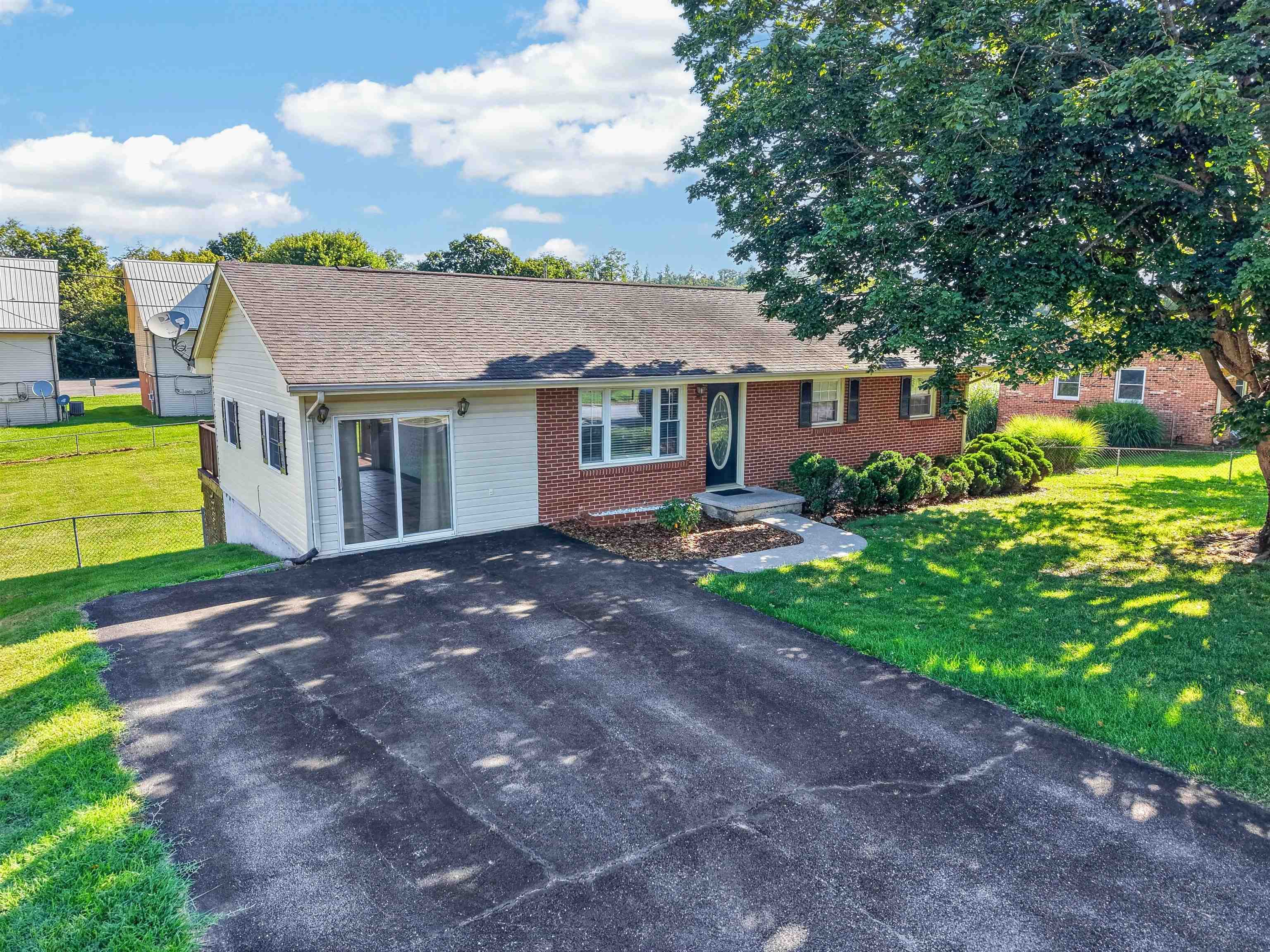 6902 Riverbend Drive Fairlawn VA 24141