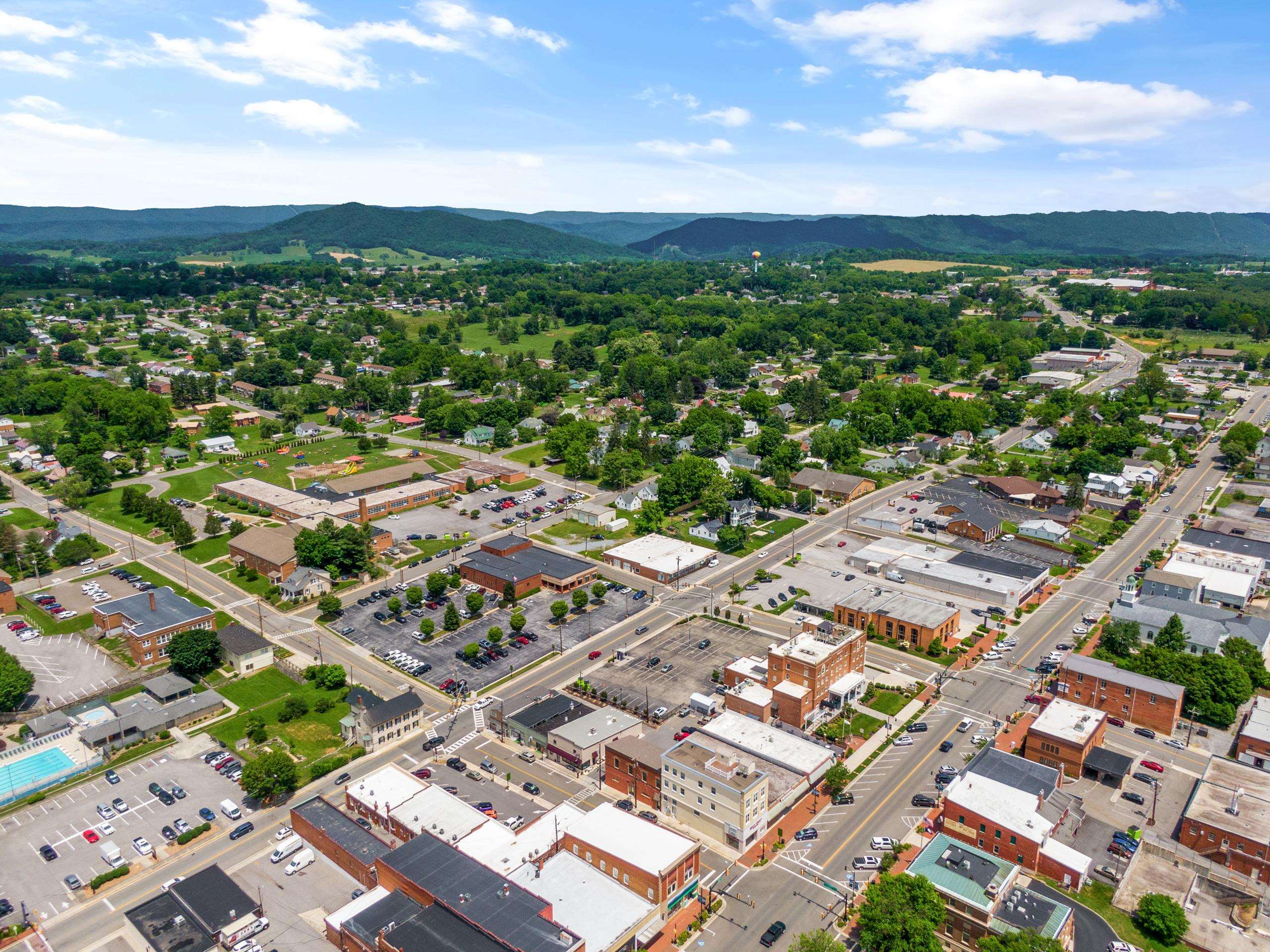 120 Tazewell Street Wytheville VA 24382