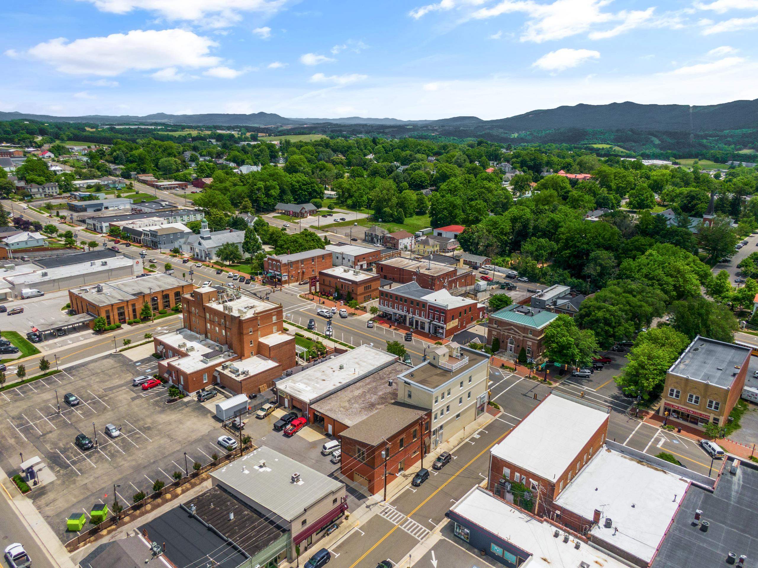 120 Tazewell Street Wytheville VA 24382