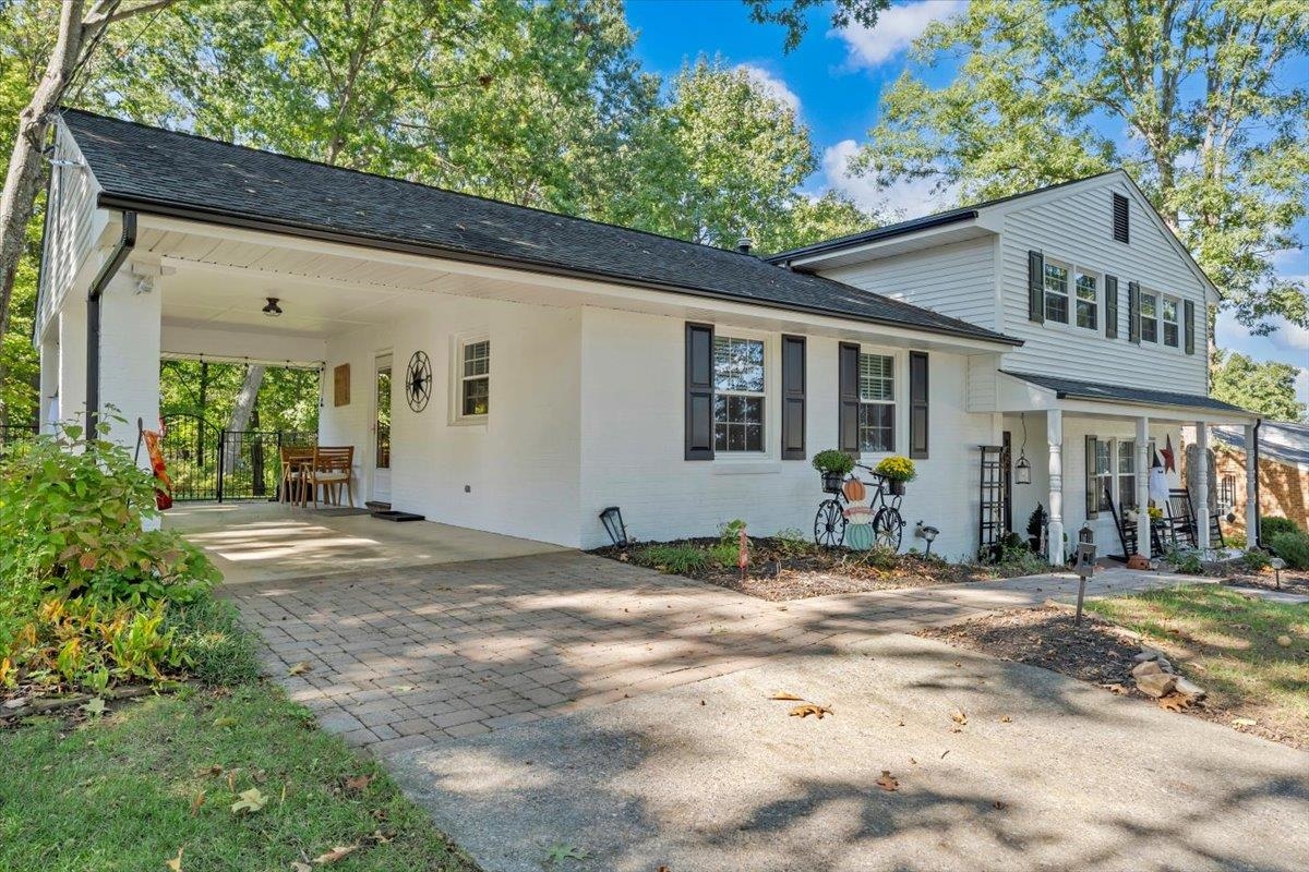 2831 Westclub Drive Salem VA 24153