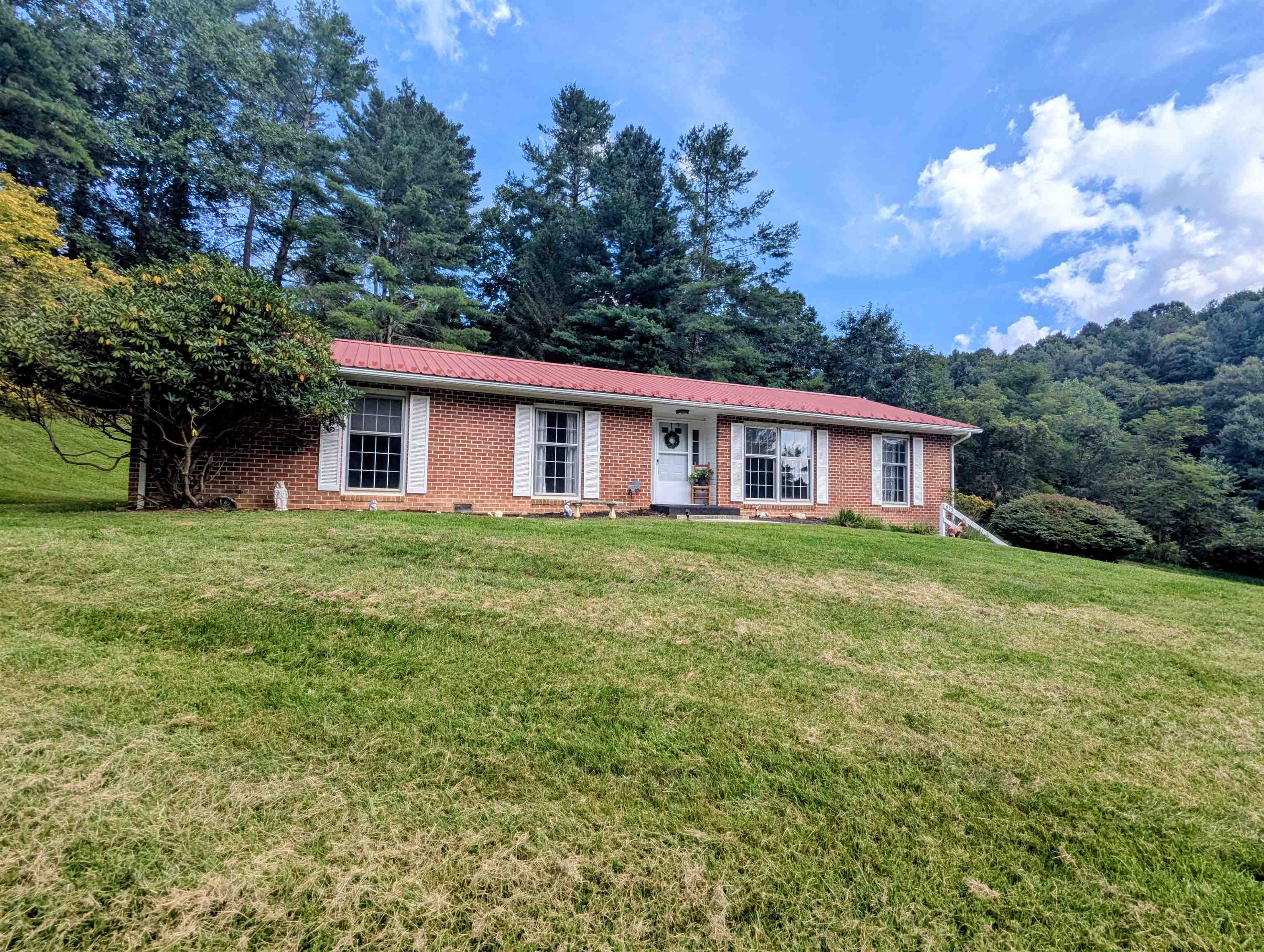 633 Parkway Lane S Floyd VA 24091