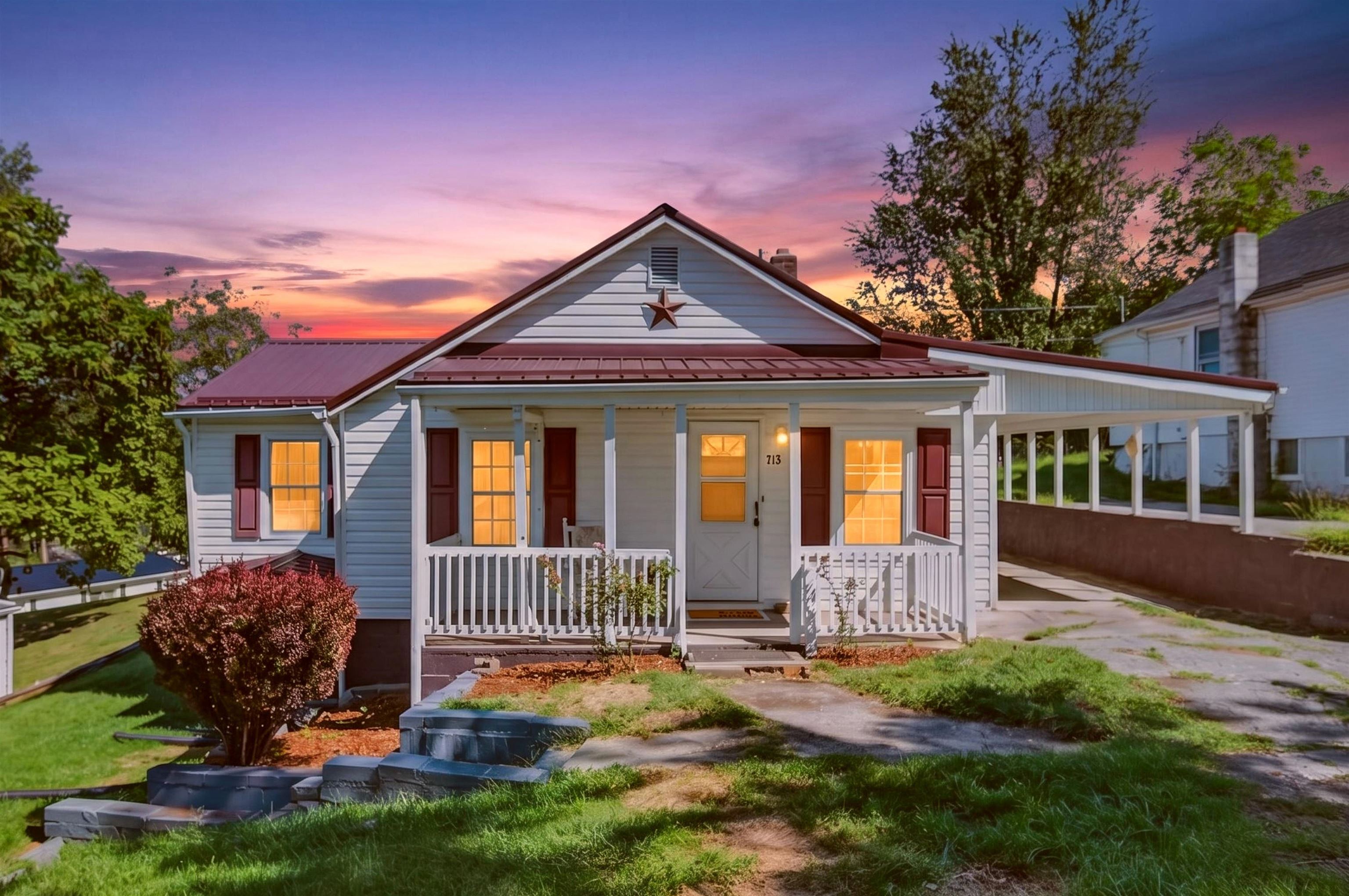 713 Elizabeth Street Pulaski VA 24301
