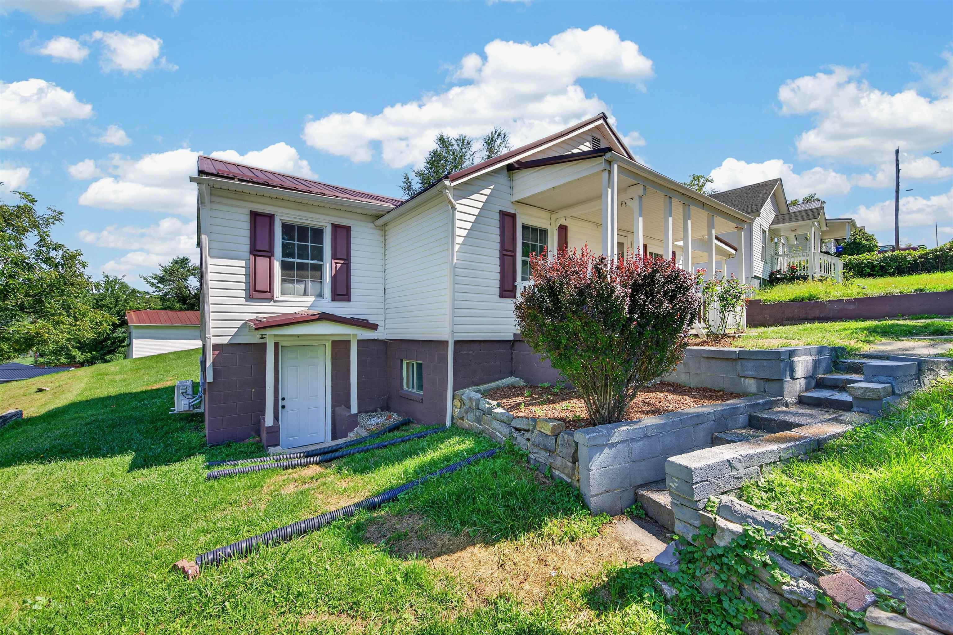 713 Elizabeth Street Pulaski VA 24301
