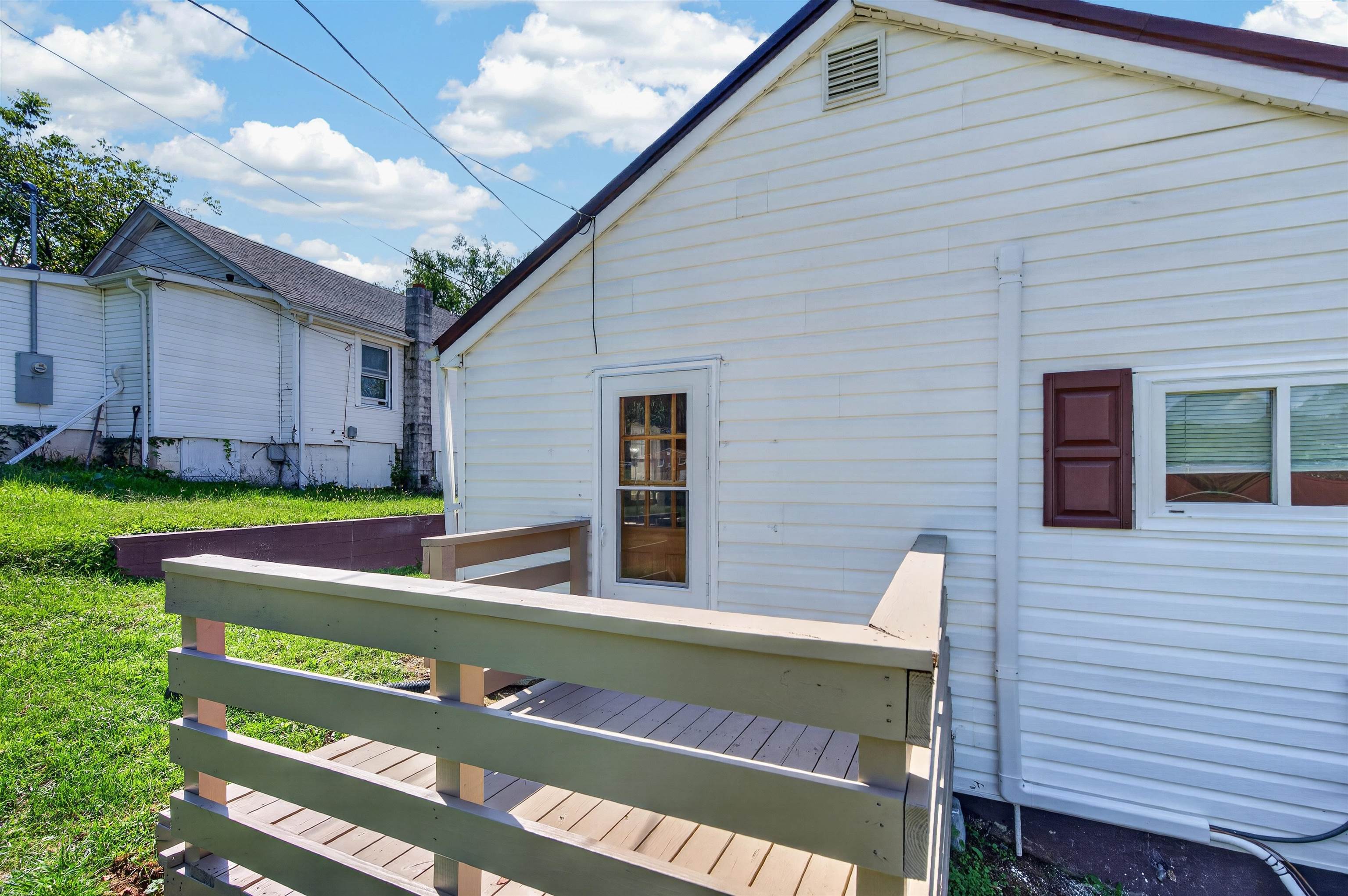 713 Elizabeth Street Pulaski VA 24301