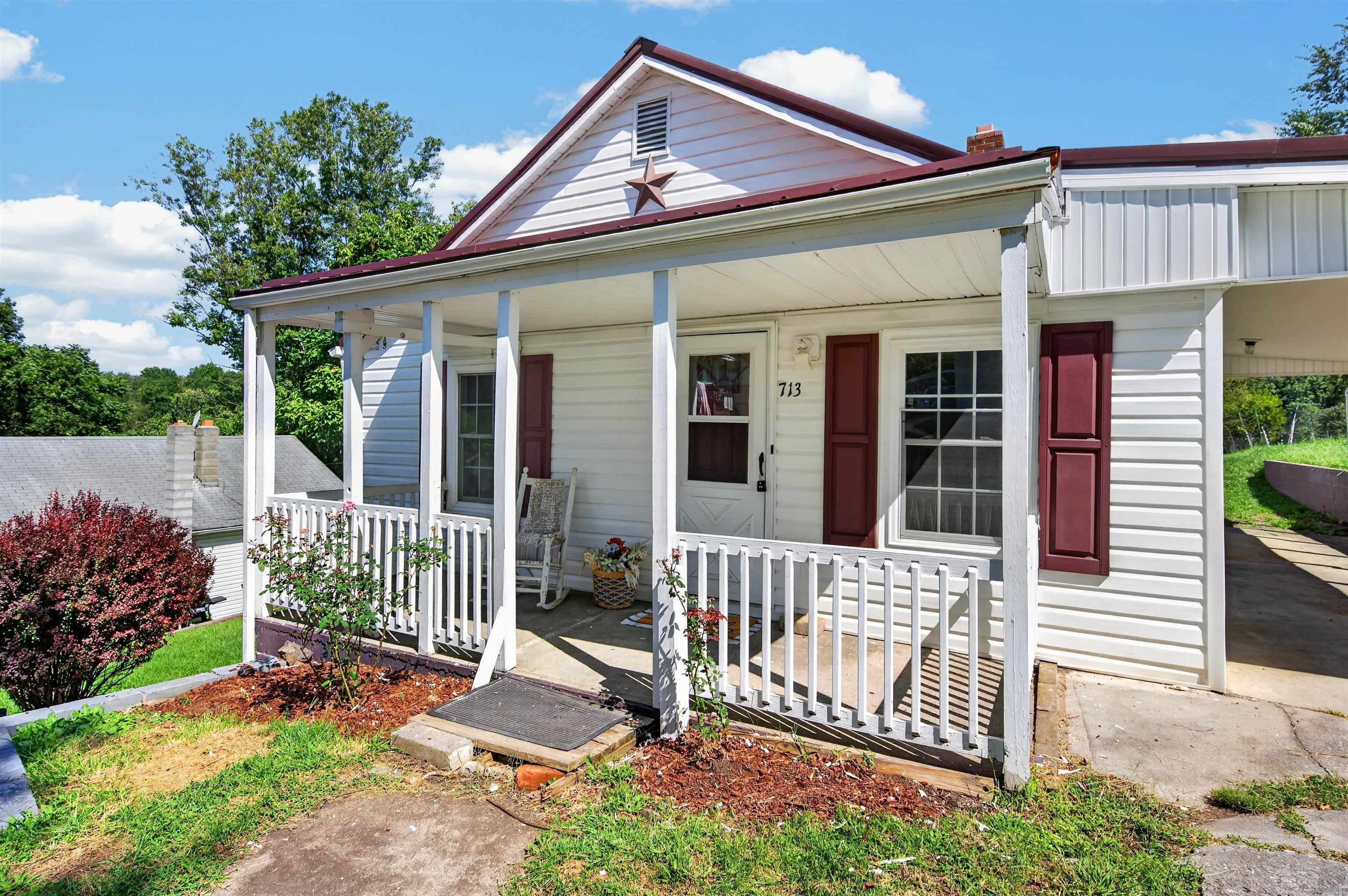 713 Elizabeth Street Pulaski VA 24301
